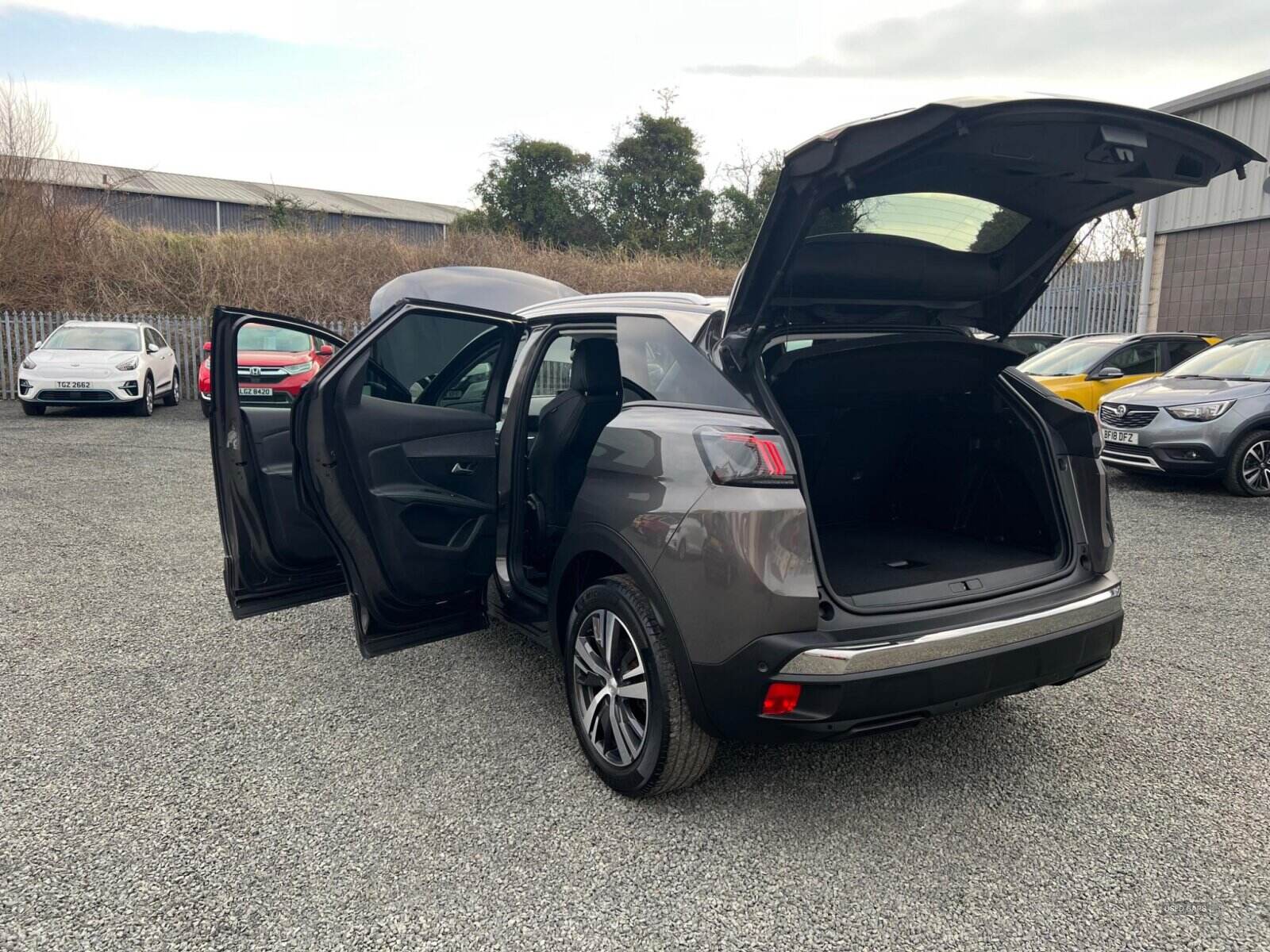 Apr 2021 Peugeot 3008 1.2 PureTech Allure Premium 5dr