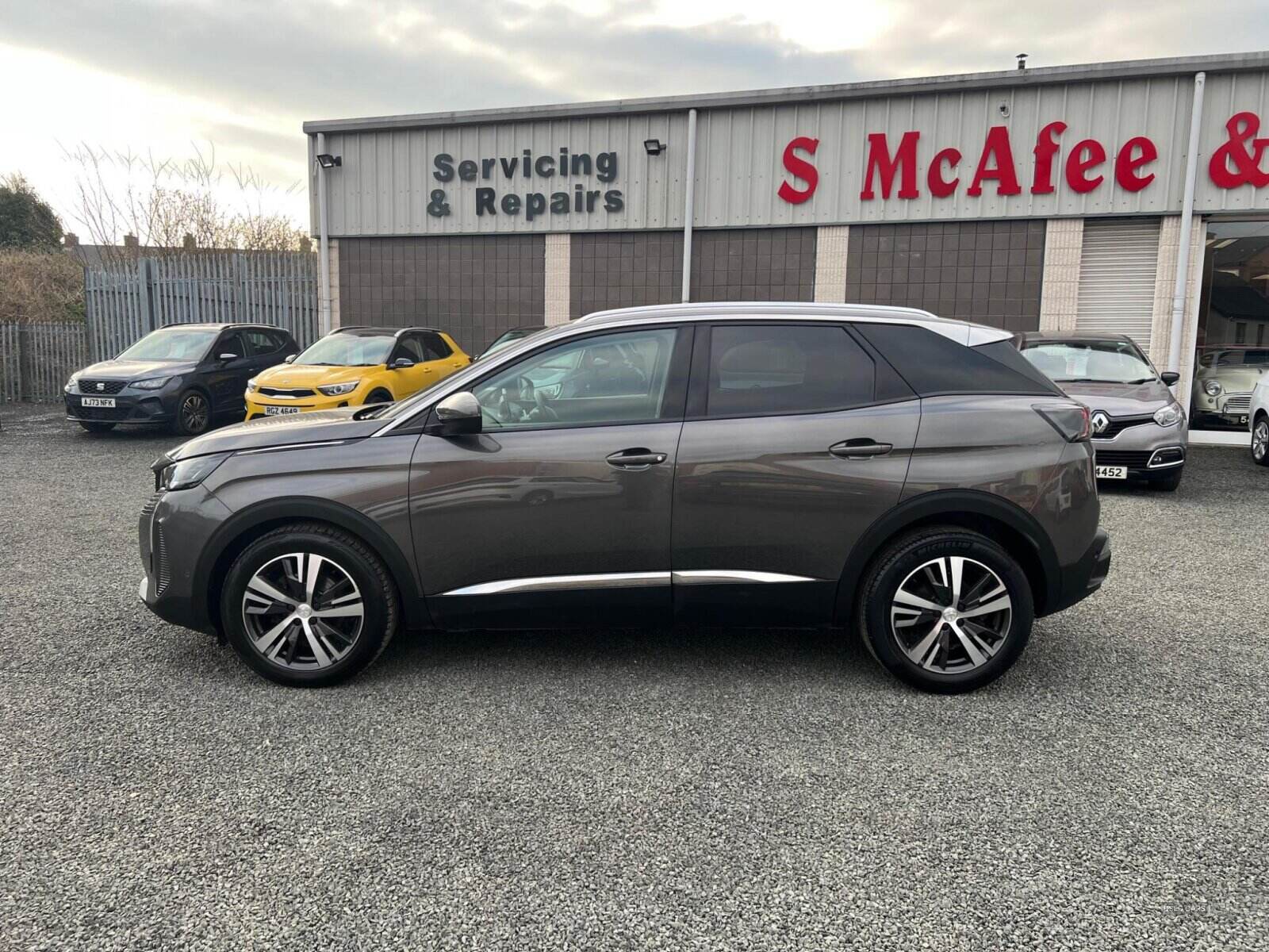 Apr 2021 Peugeot 3008 1.2 PureTech Allure Premium 5dr