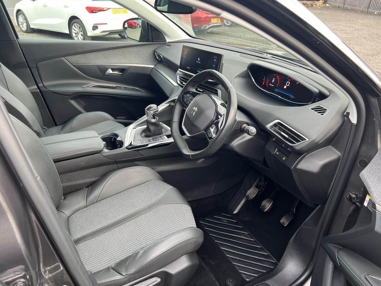 Apr 2021 Peugeot 3008 1.2 PureTech Allure Premium 5dr