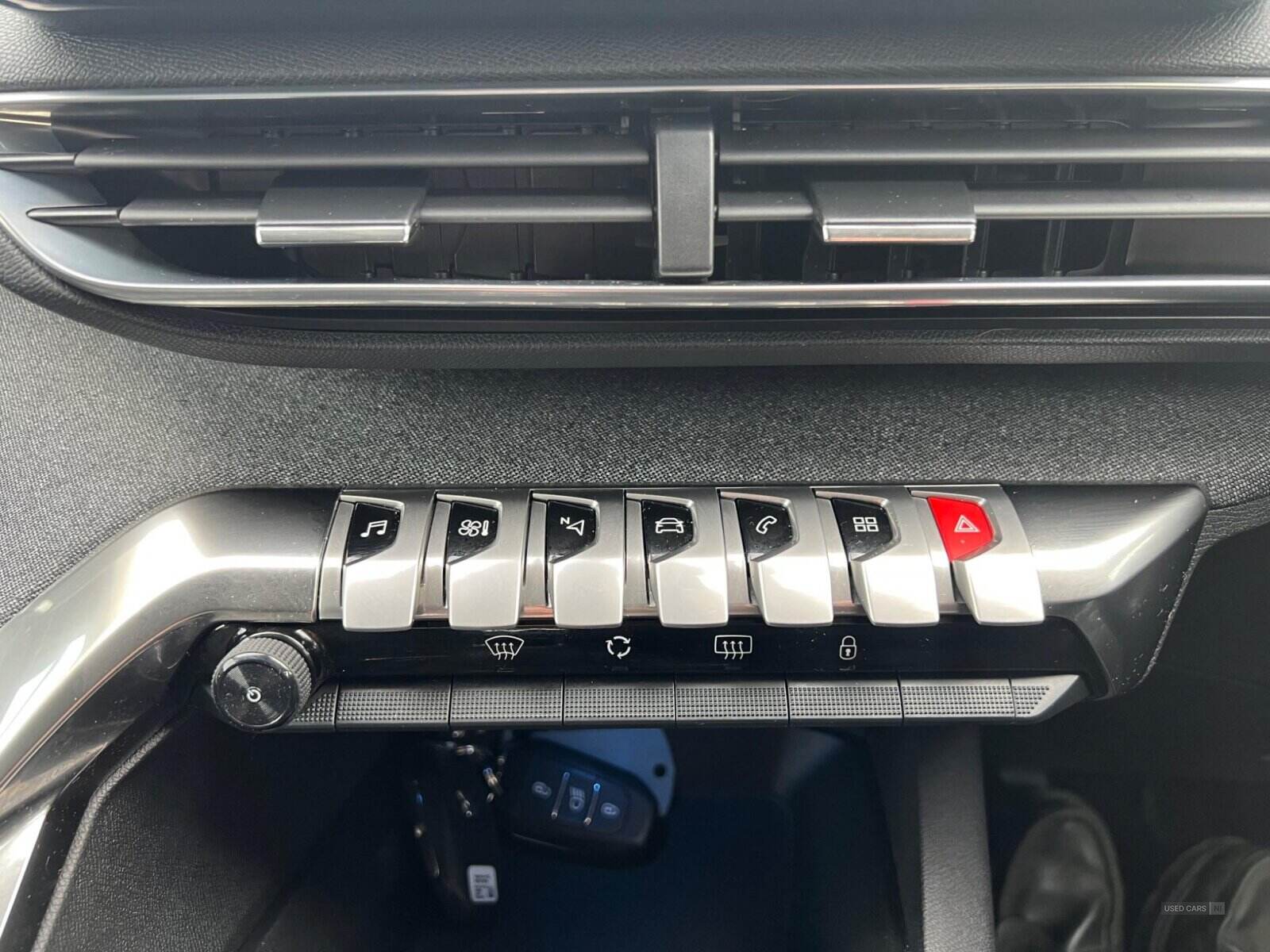 Apr 2021 Peugeot 3008 1.2 PureTech Allure Premium 5dr