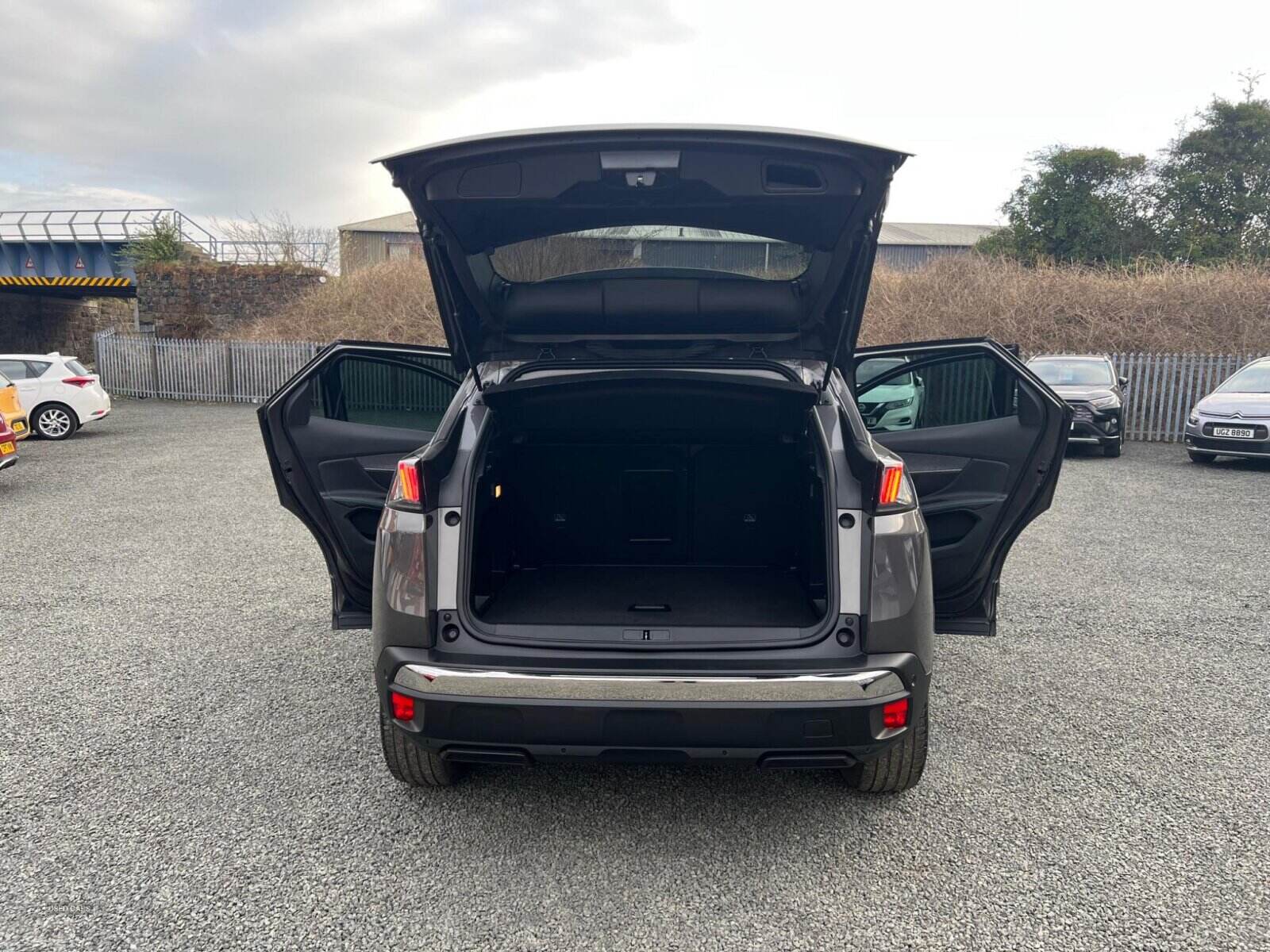 Apr 2021 Peugeot 3008 1.2 PureTech Allure Premium 5dr