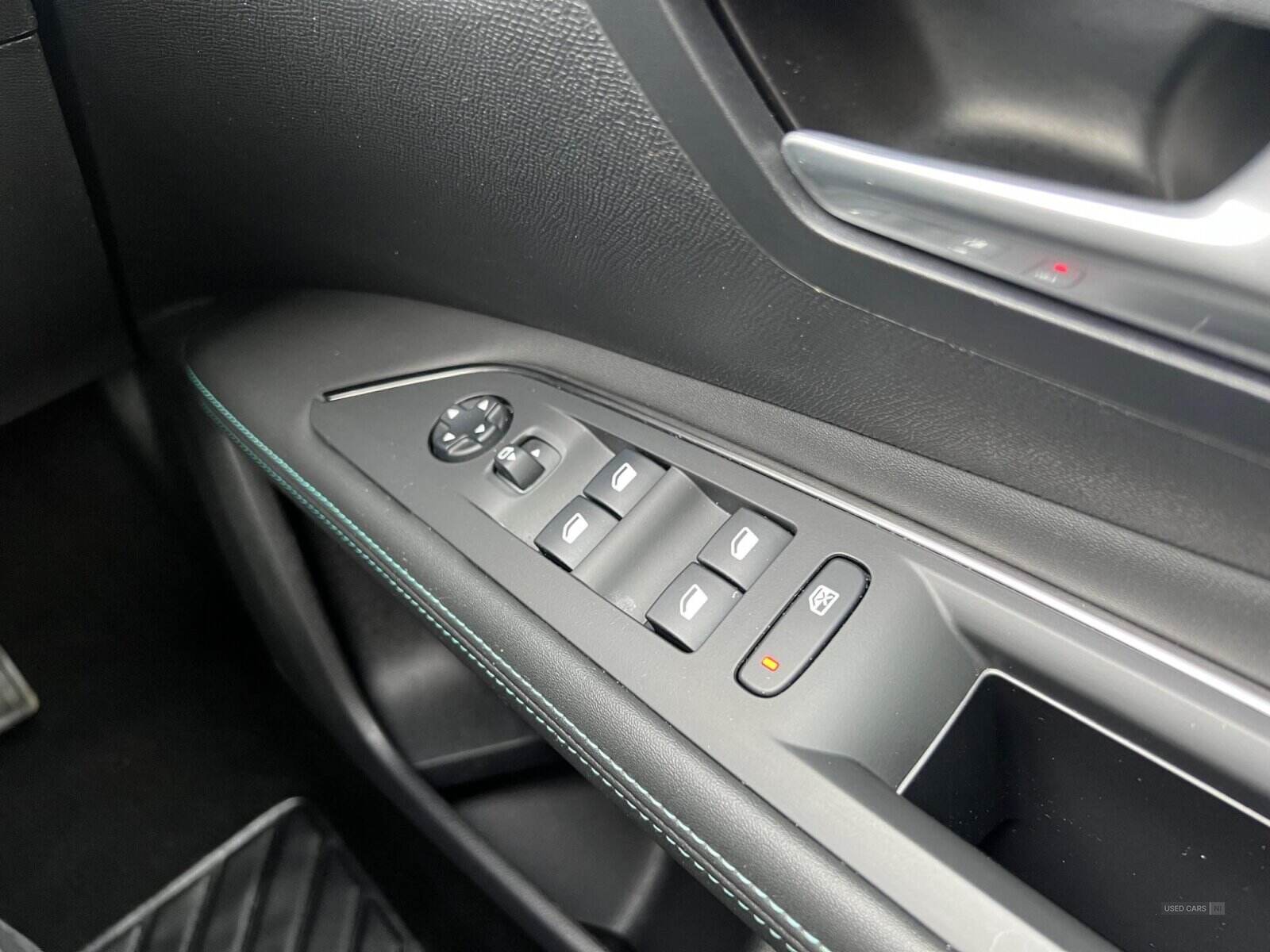 Apr 2021 Peugeot 3008 1.2 PureTech Allure Premium 5dr