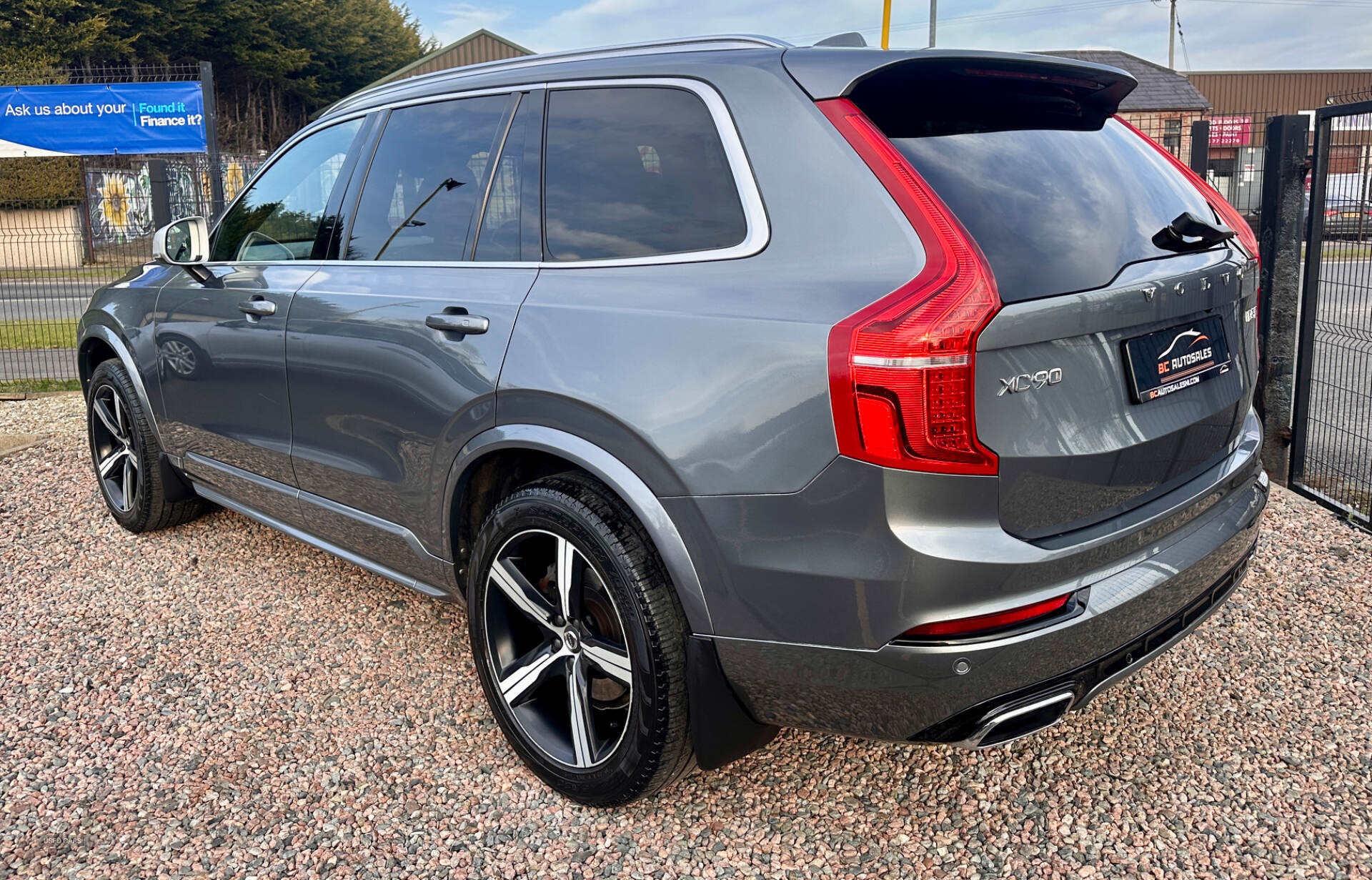Mar 2017 Volvo XC90 2.0 D5 PowerPulse R DESIGN 5dr AWD Geartronic