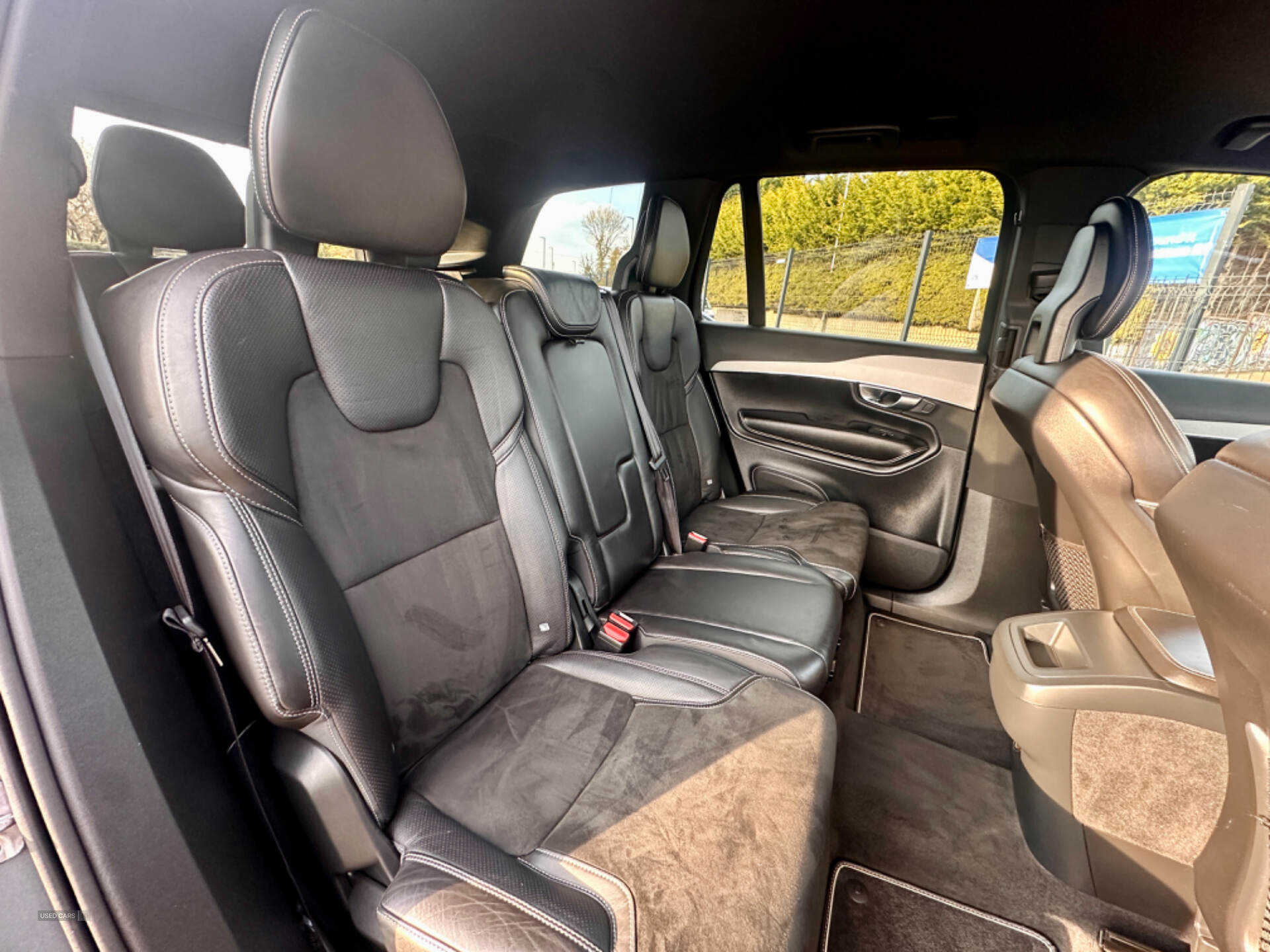 Mar 2017 Volvo XC90 2.0 D5 PowerPulse R DESIGN 5dr AWD Geartronic