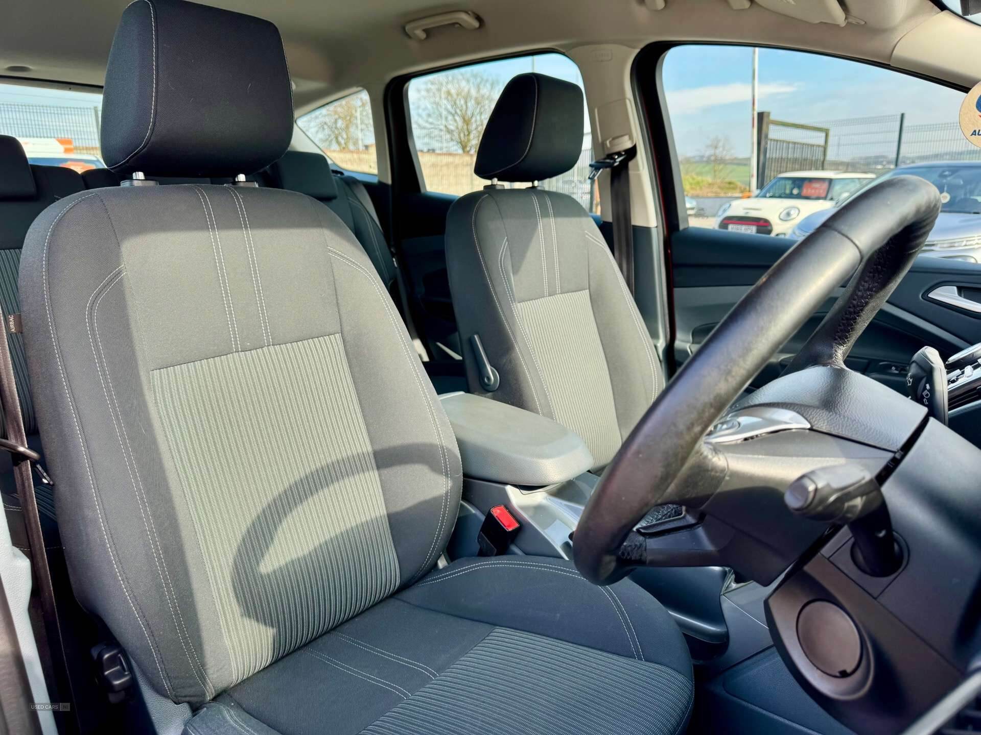 Jan 2014 Ford C-max 1.6 TDCi Titanium 5dr