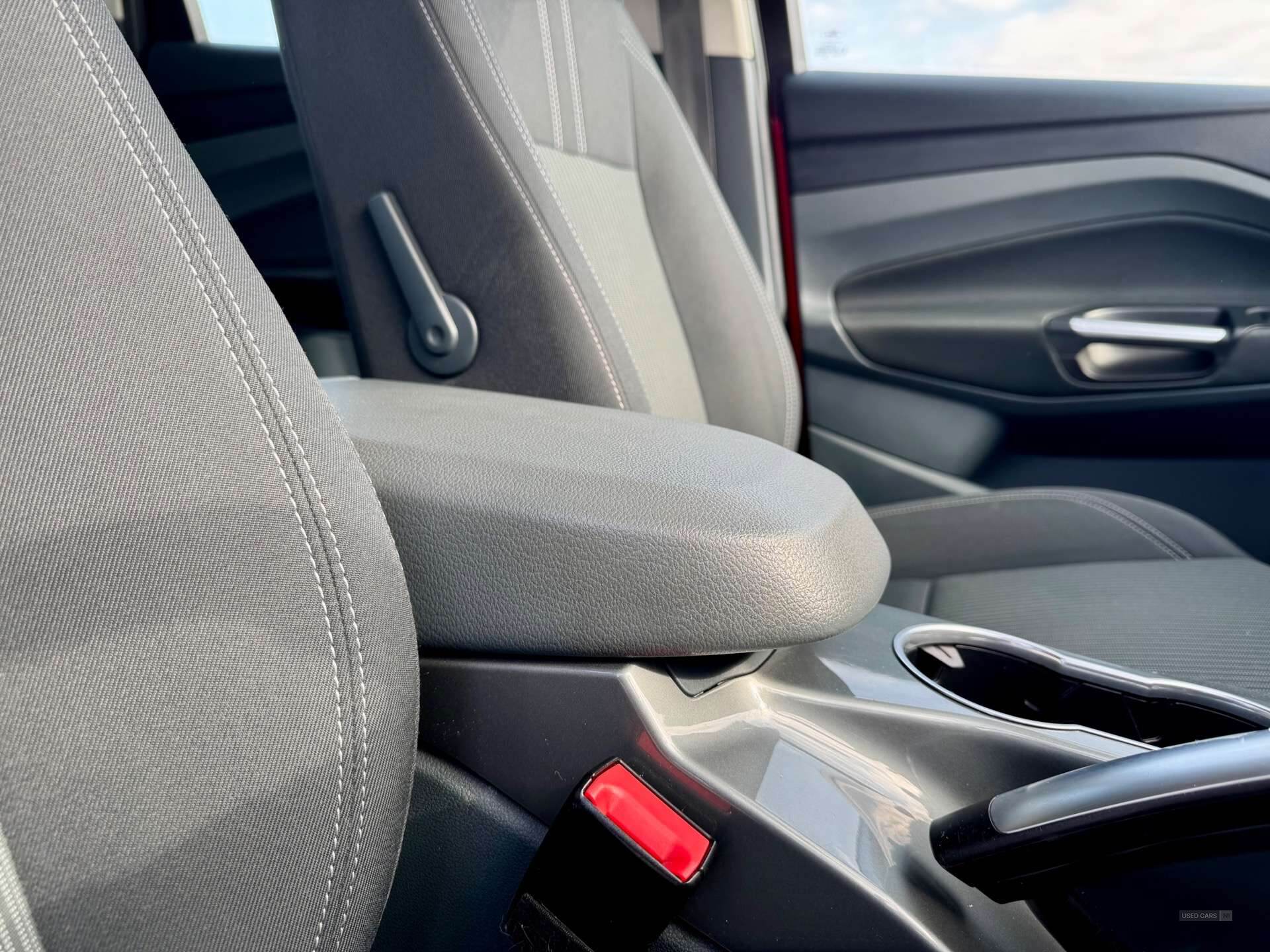 Jan 2014 Ford C-max 1.6 TDCi Titanium 5dr