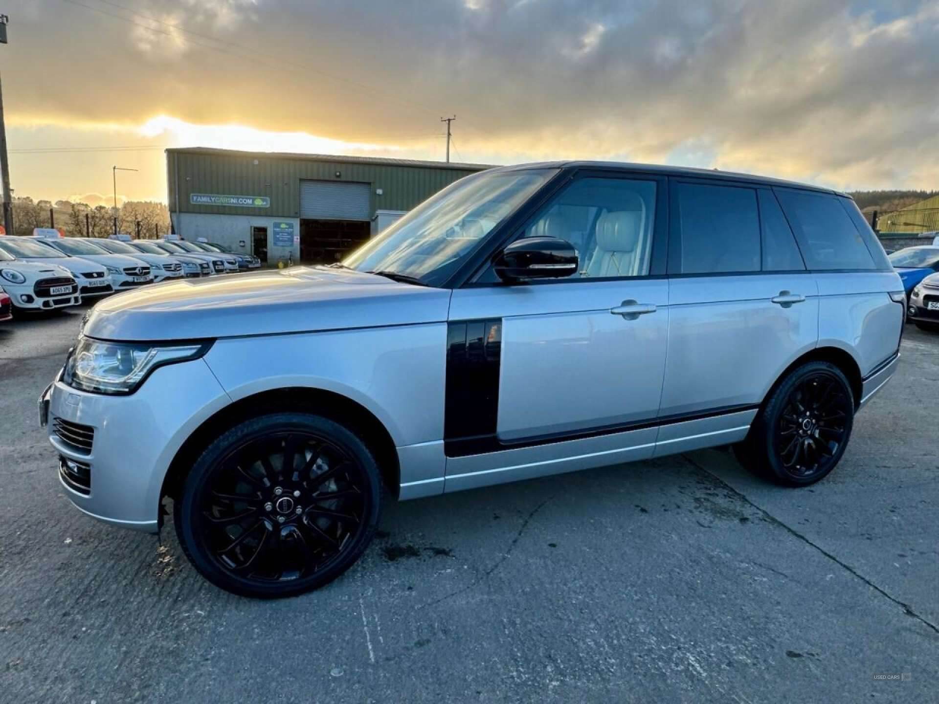 Jun 2013 Land Rover Range Rover 4.4 SDV8 Autobiography 4dr Auto