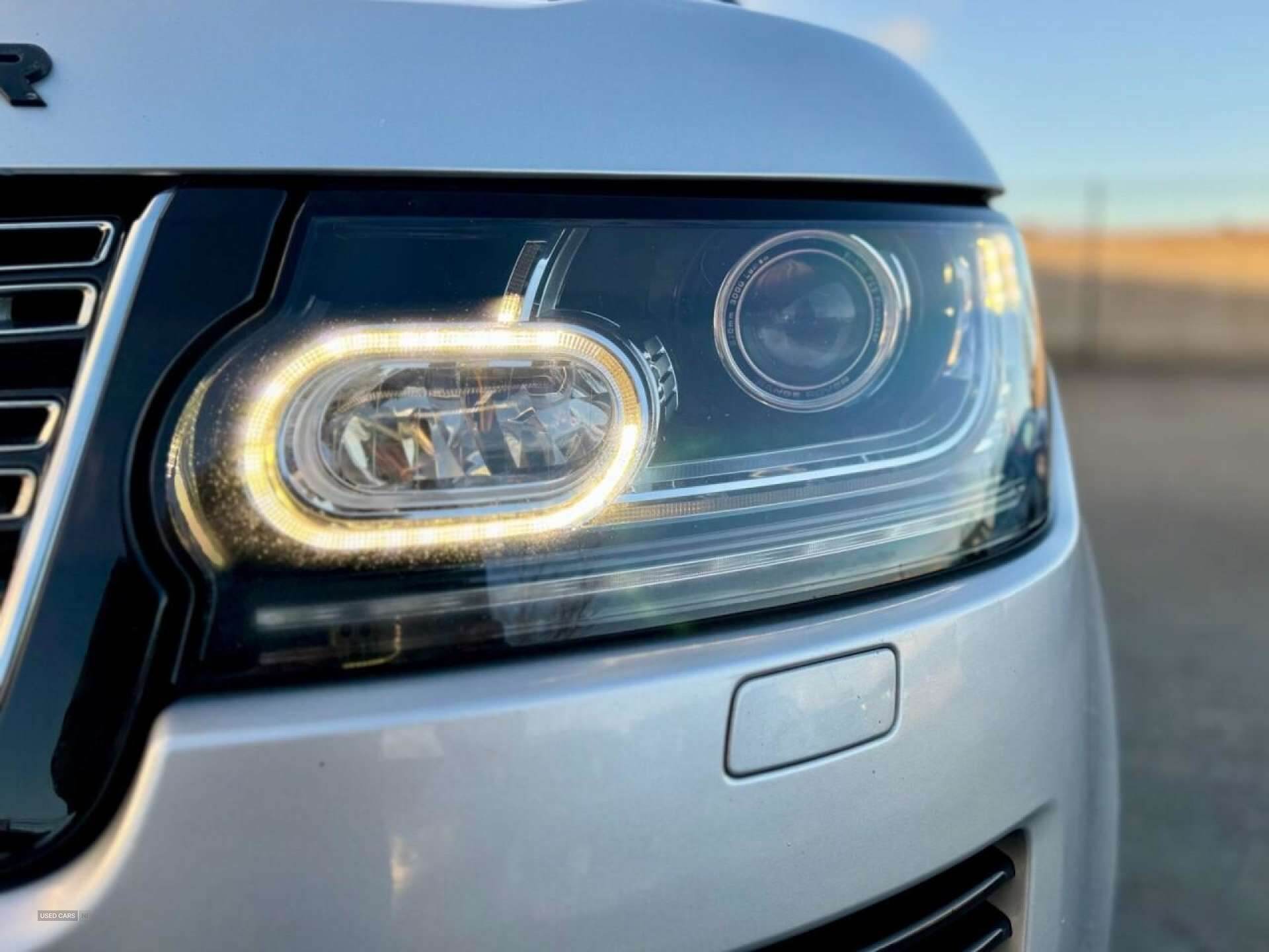 Jun 2013 Land Rover Range Rover 4.4 SDV8 Autobiography 4dr Auto