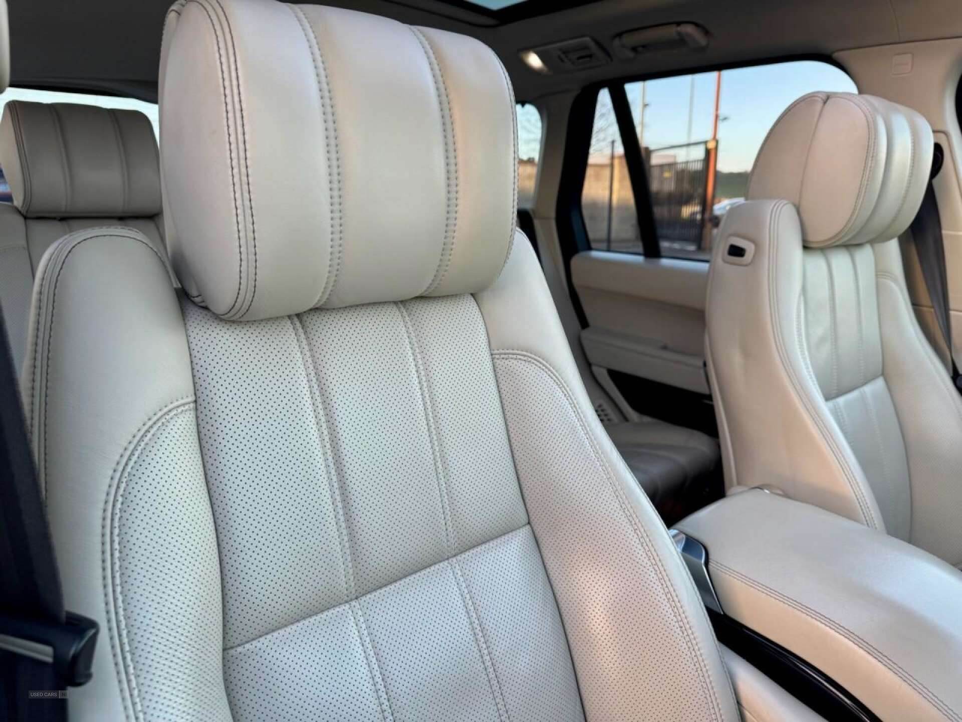 Jun 2013 Land Rover Range Rover 4.4 SDV8 Autobiography 4dr Auto