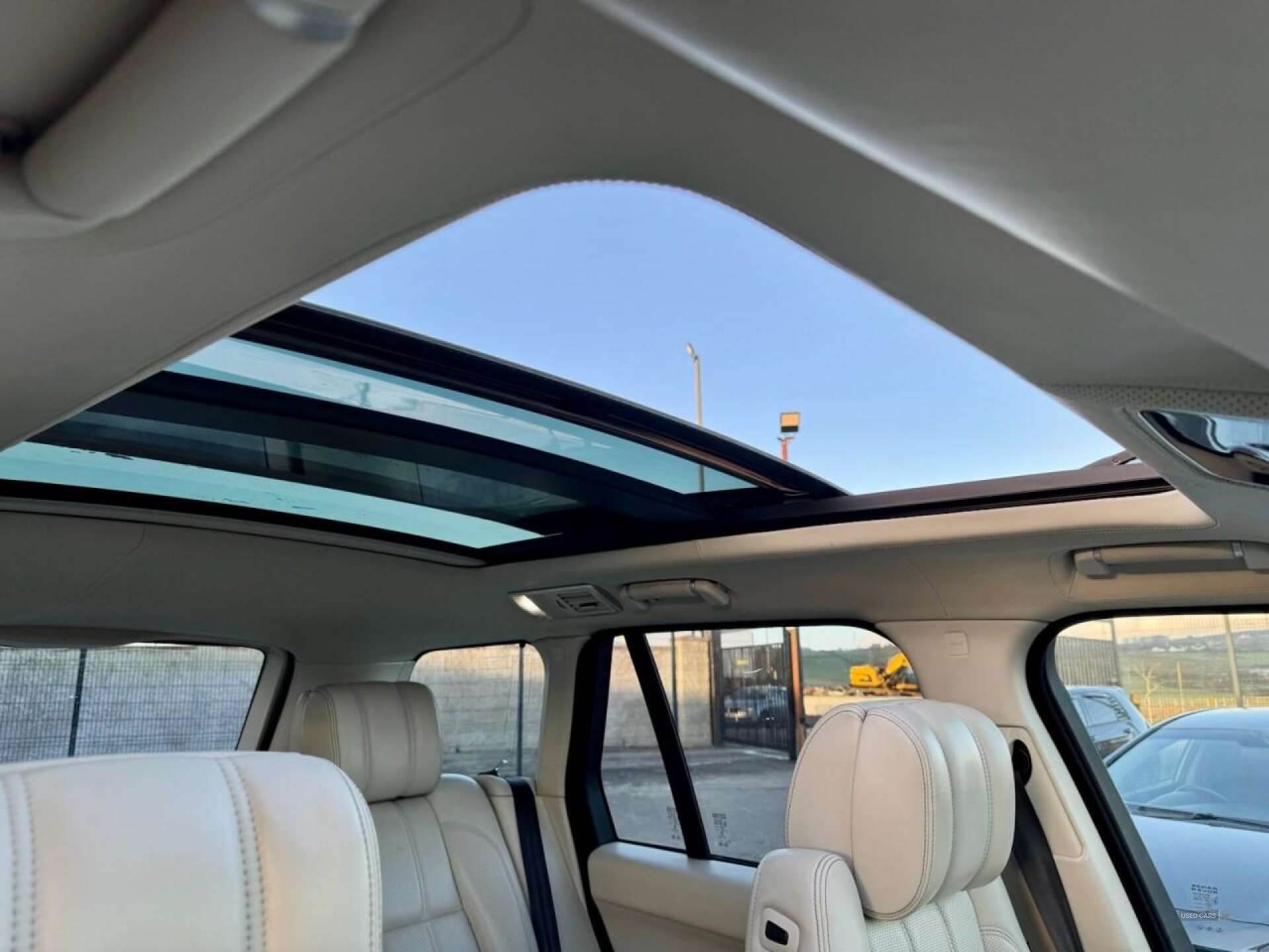 Jun 2013 Land Rover Range Rover 4.4 SDV8 Autobiography 4dr Auto