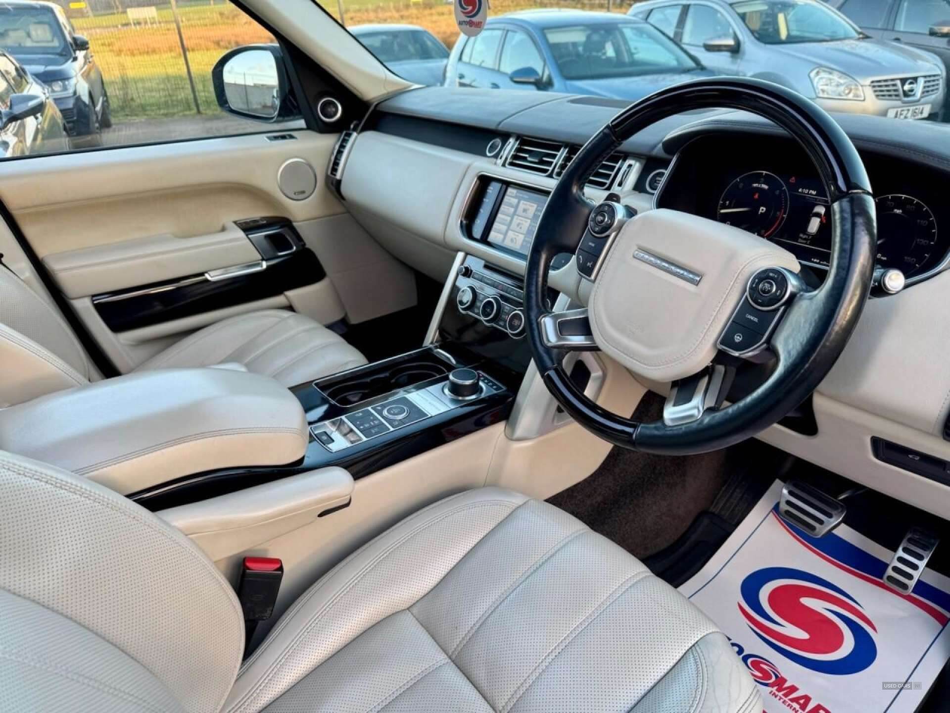 Jun 2013 Land Rover Range Rover 4.4 SDV8 Autobiography 4dr Auto