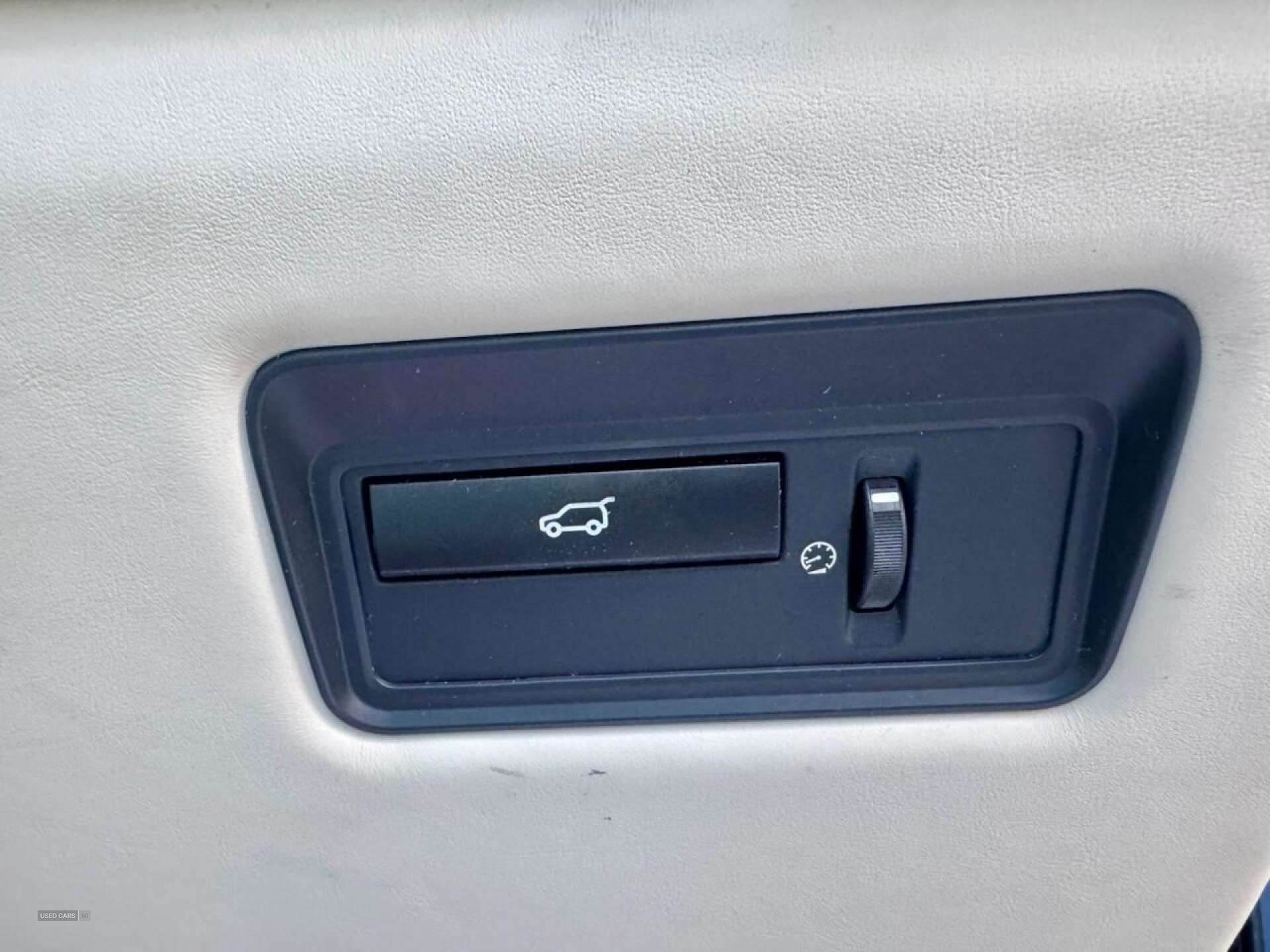 Jun 2013 Land Rover Range Rover 4.4 SDV8 Autobiography 4dr Auto