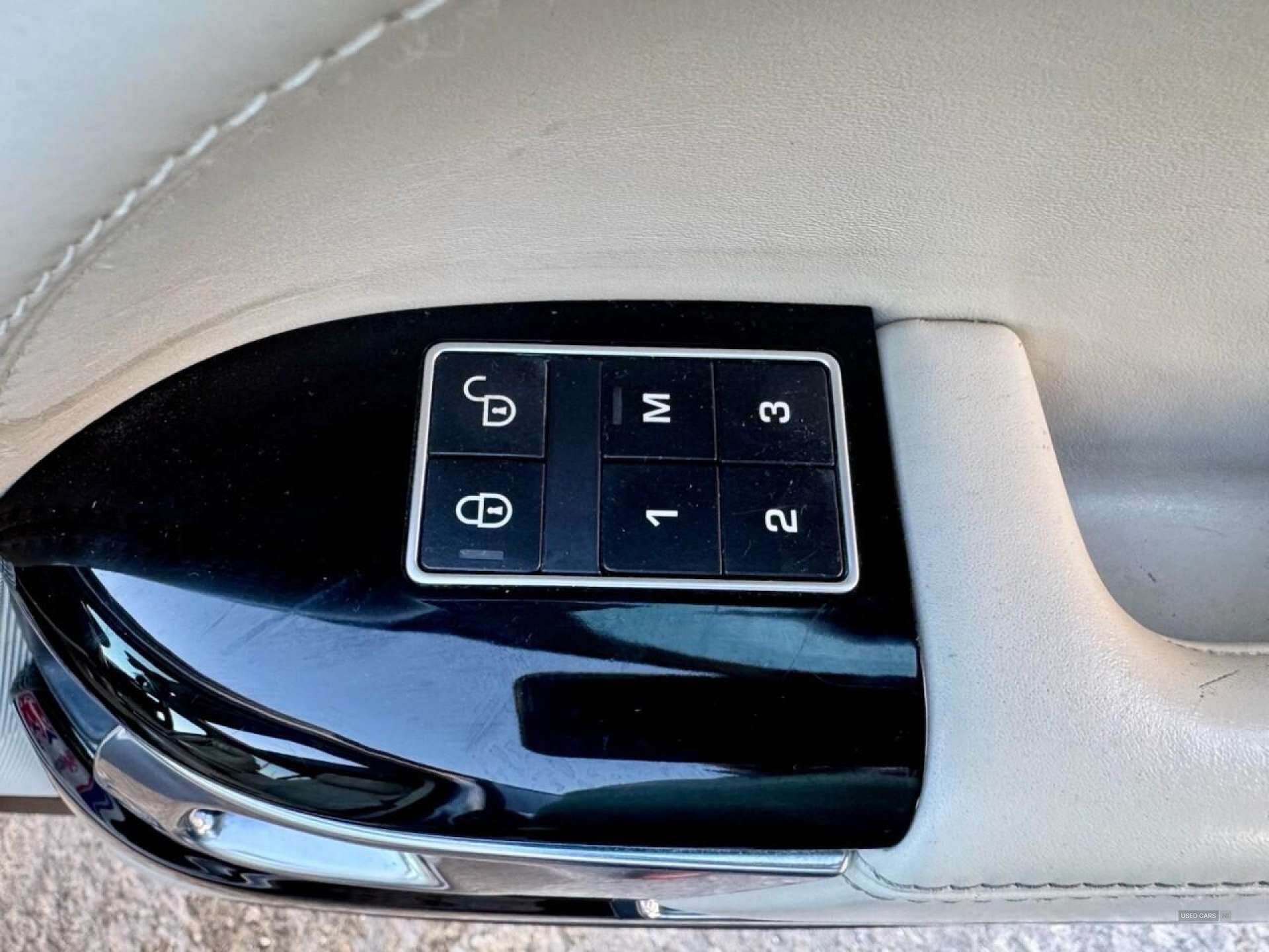Jun 2013 Land Rover Range Rover 4.4 SDV8 Autobiography 4dr Auto