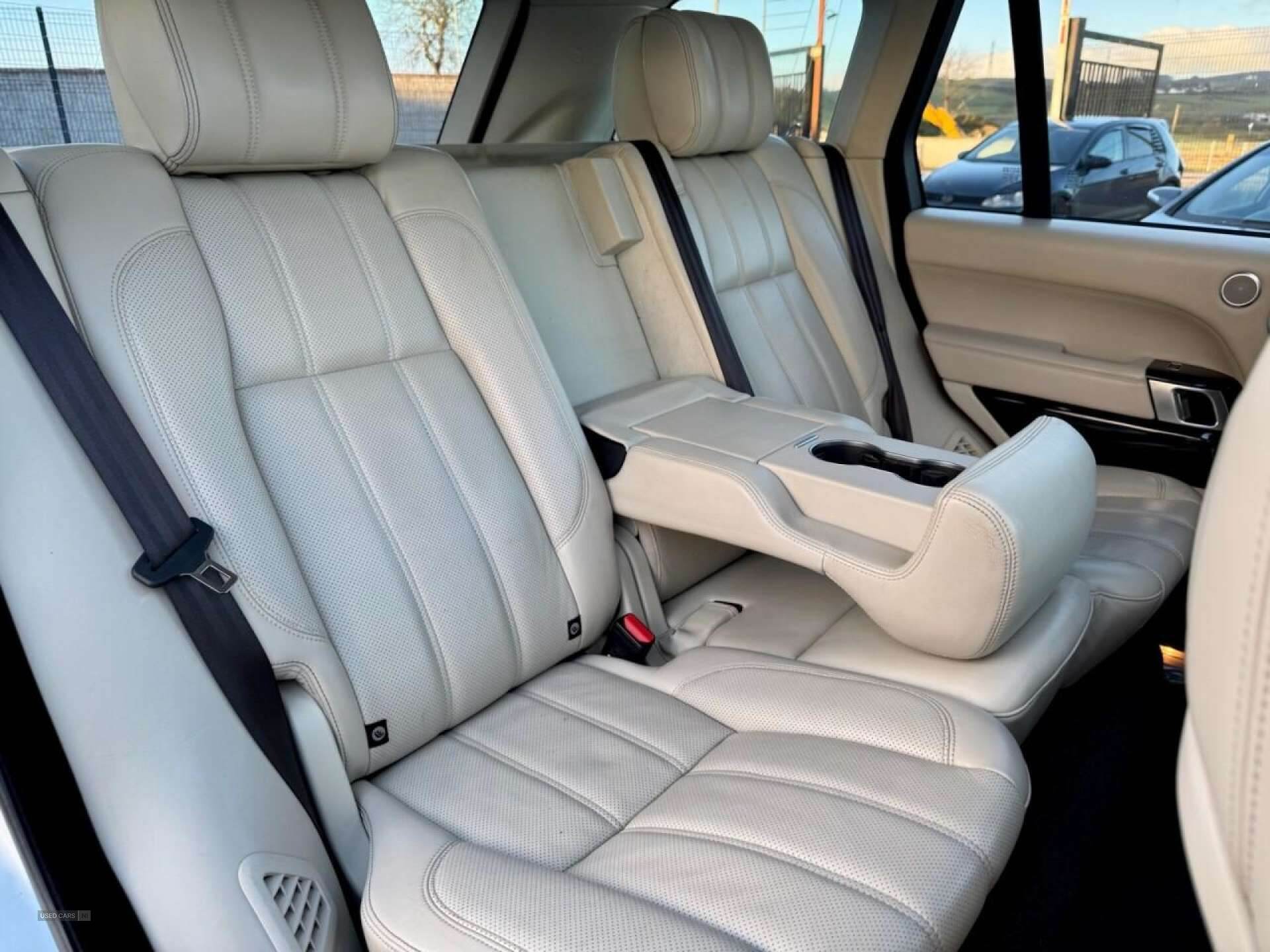 Jun 2013 Land Rover Range Rover 4.4 SDV8 Autobiography 4dr Auto
