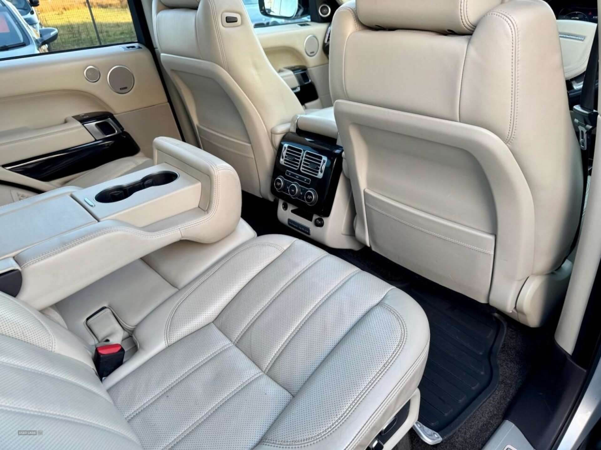 Jun 2013 Land Rover Range Rover 4.4 SDV8 Autobiography 4dr Auto