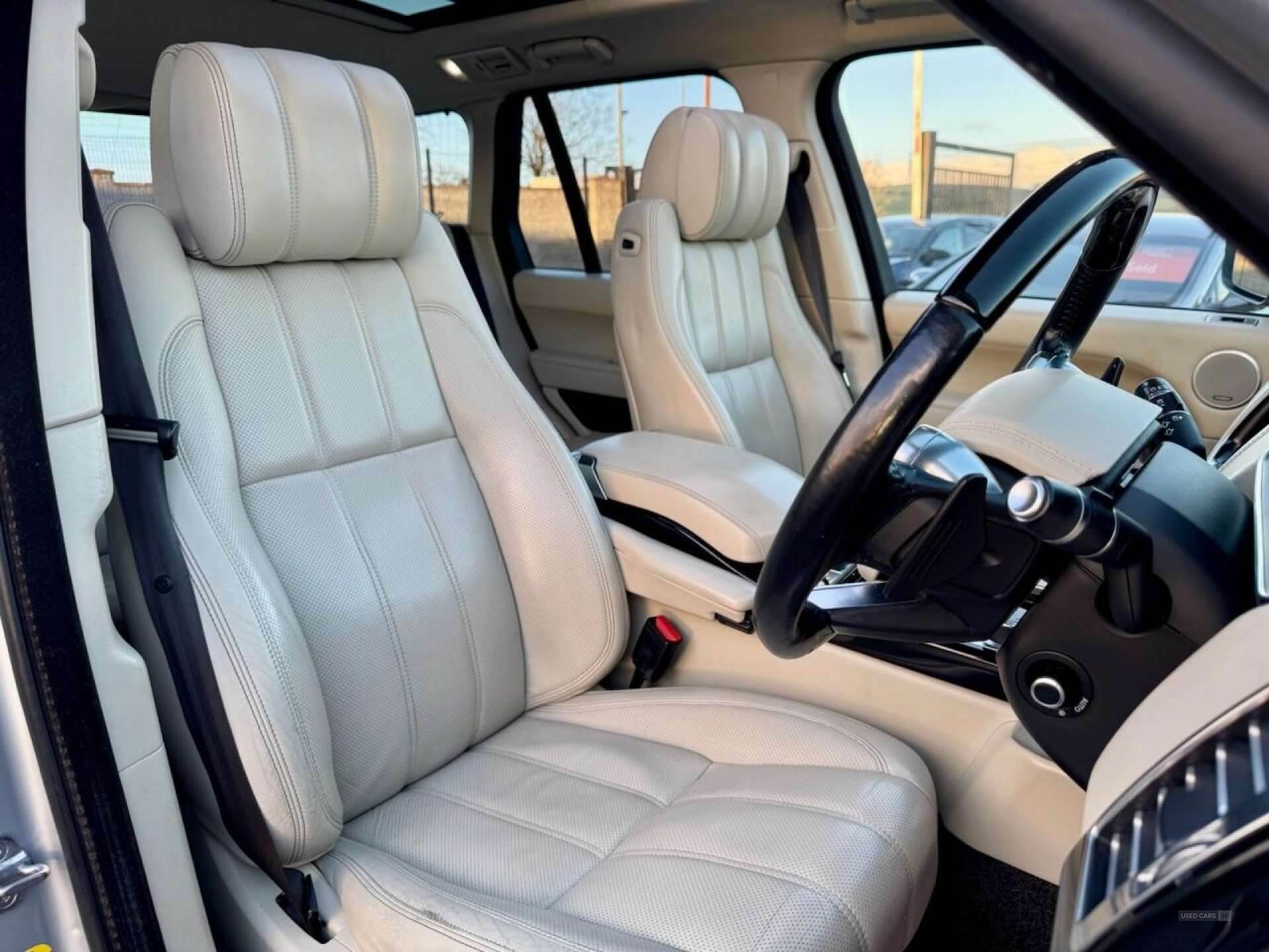 Jun 2013 Land Rover Range Rover 4.4 SDV8 Autobiography 4dr Auto