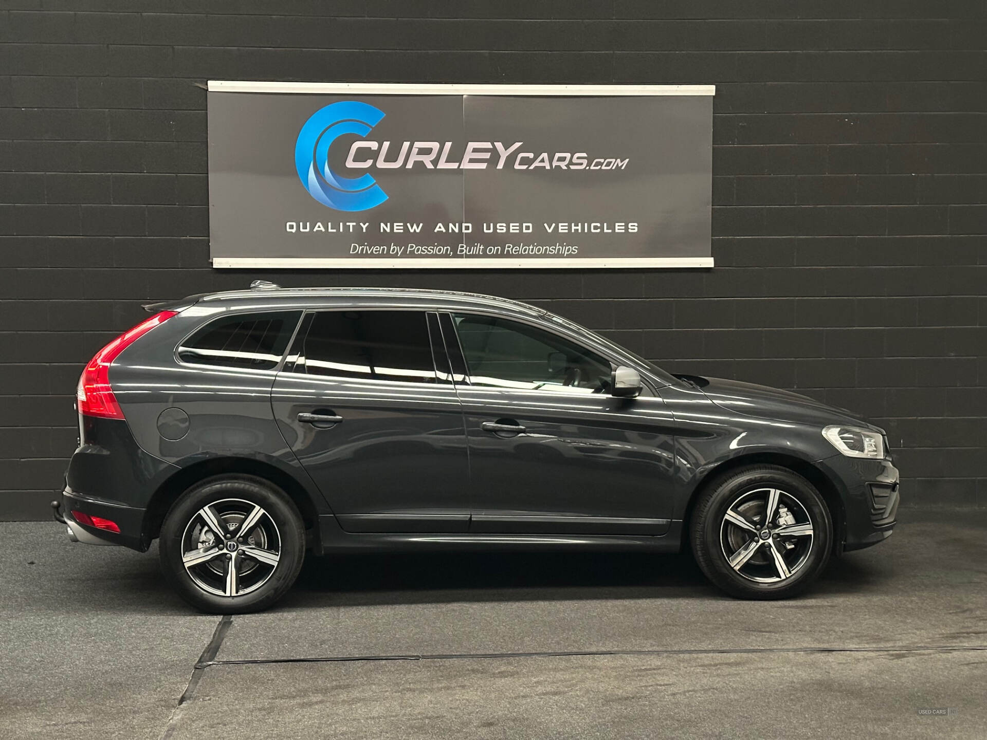 Mar 2017 Volvo XC60 D4 [190] R DESIGN Lux Nav 5dr AWD Geartronic