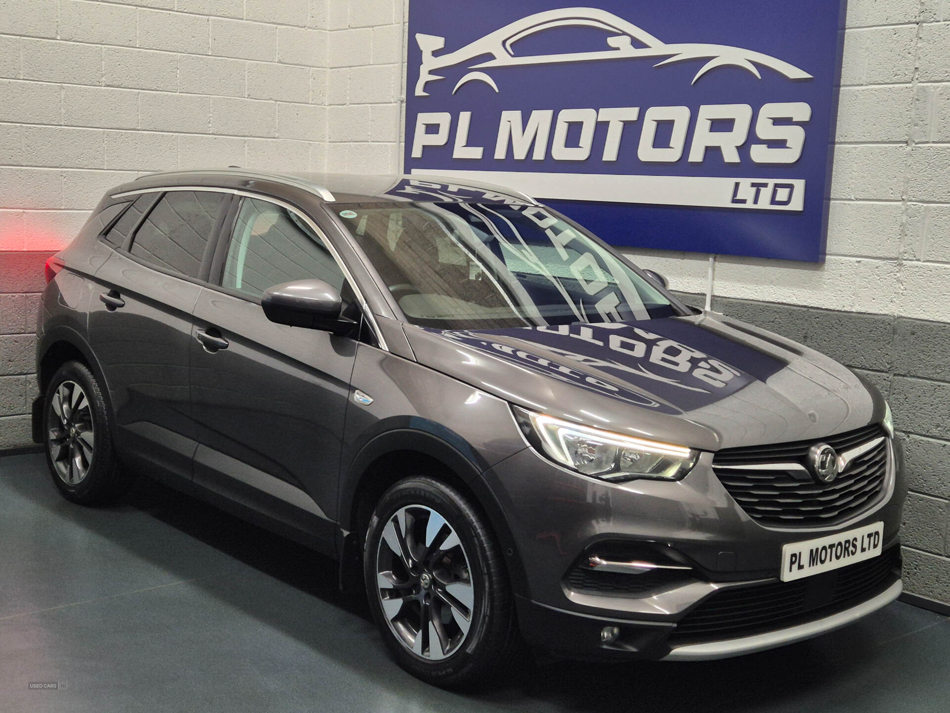 Aug 2018 Vauxhall Grandland X 1.2 Turbo Sport Nav 5dr