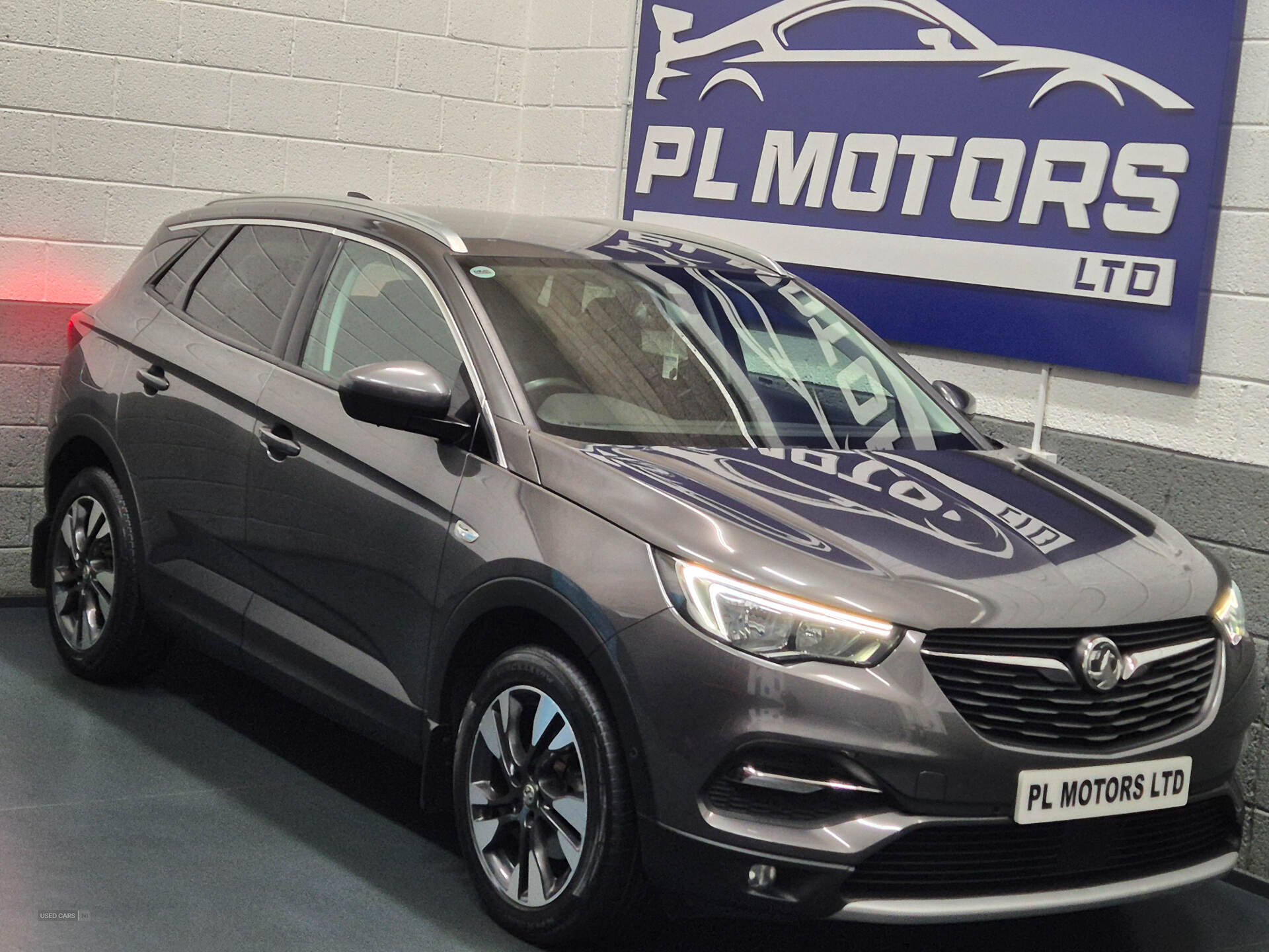 Aug 2018 Vauxhall Grandland X 1.2 Turbo Sport Nav 5dr