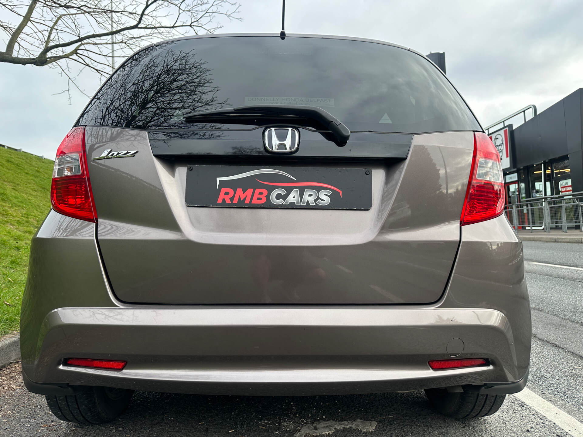 Dec 2014 Honda Jazz 1.4 i-VTEC ES Plus 5dr