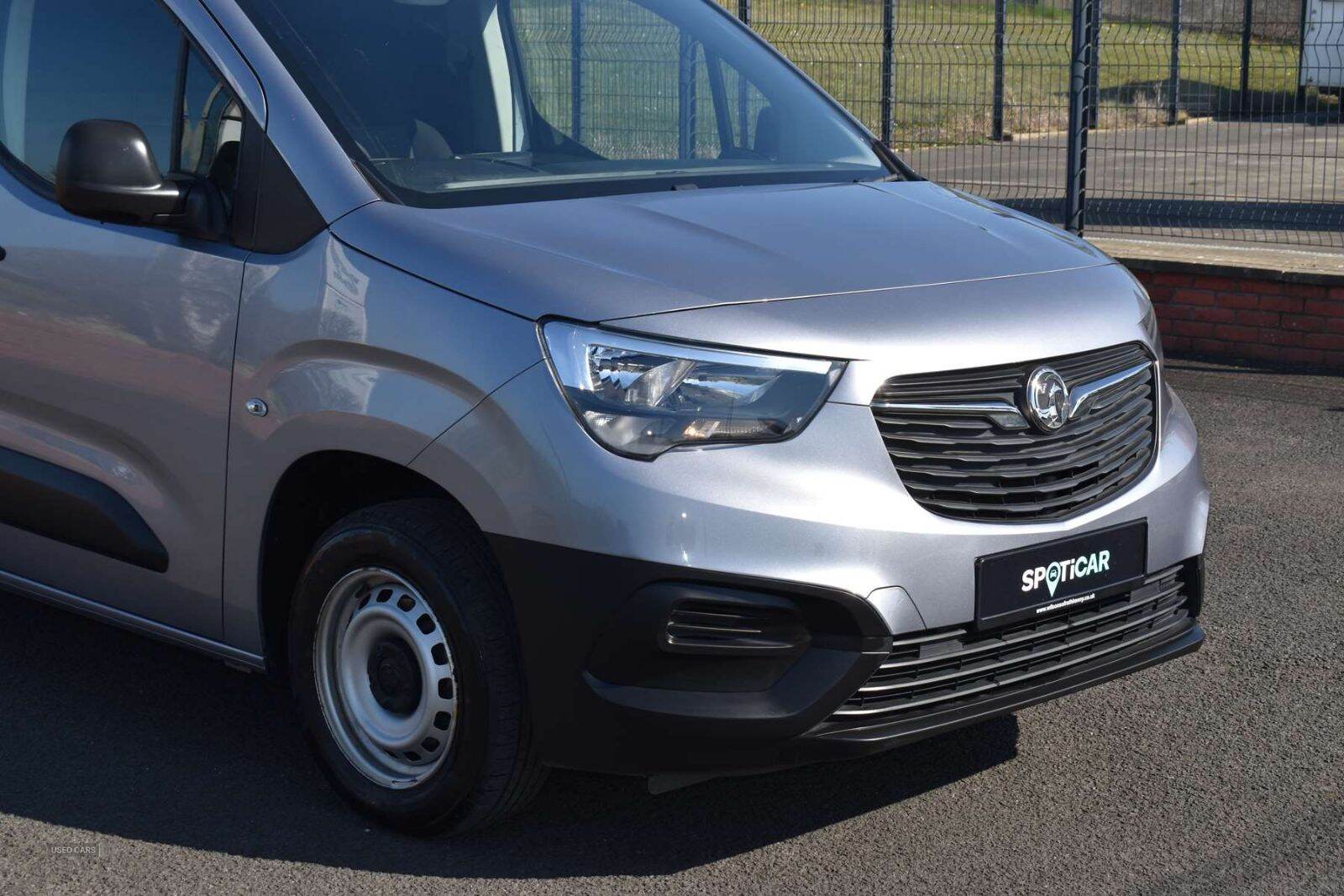 Aug 2022 Vauxhall Combo 2000 1.5 Turbo D 100ps H1 Dynamic Van
