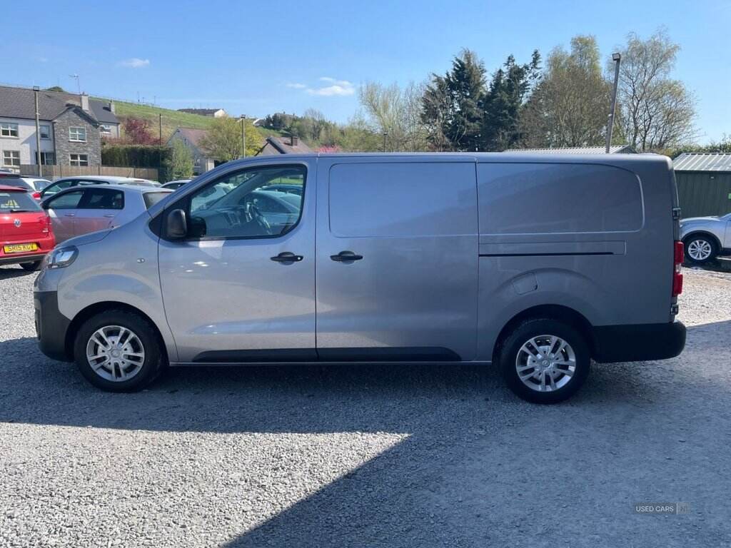 Nov 2019 Vauxhall Vivaro 2900 1.5d 100PS Dynamic H1 Van