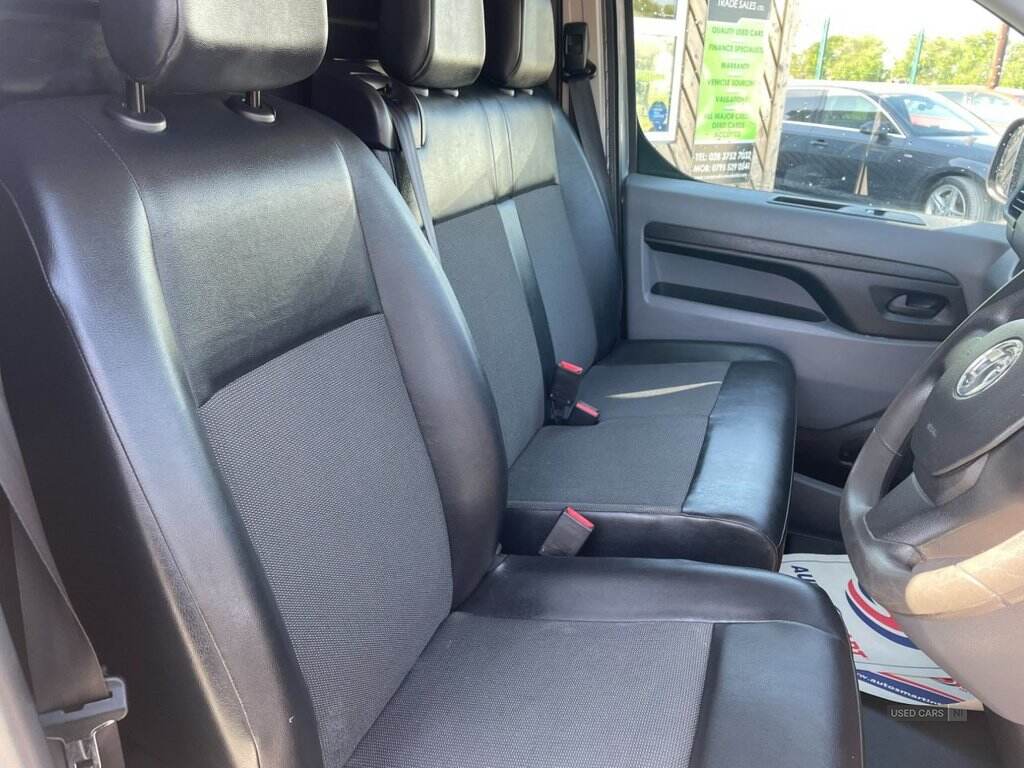 Nov 2019 Vauxhall Vivaro 2900 1.5d 100PS Dynamic H1 Van