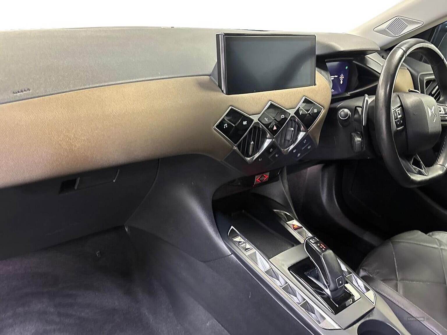 2019 DS DS3 CROSSBACK 1.2 Puretech 155 Prestige 5Dr Eat8