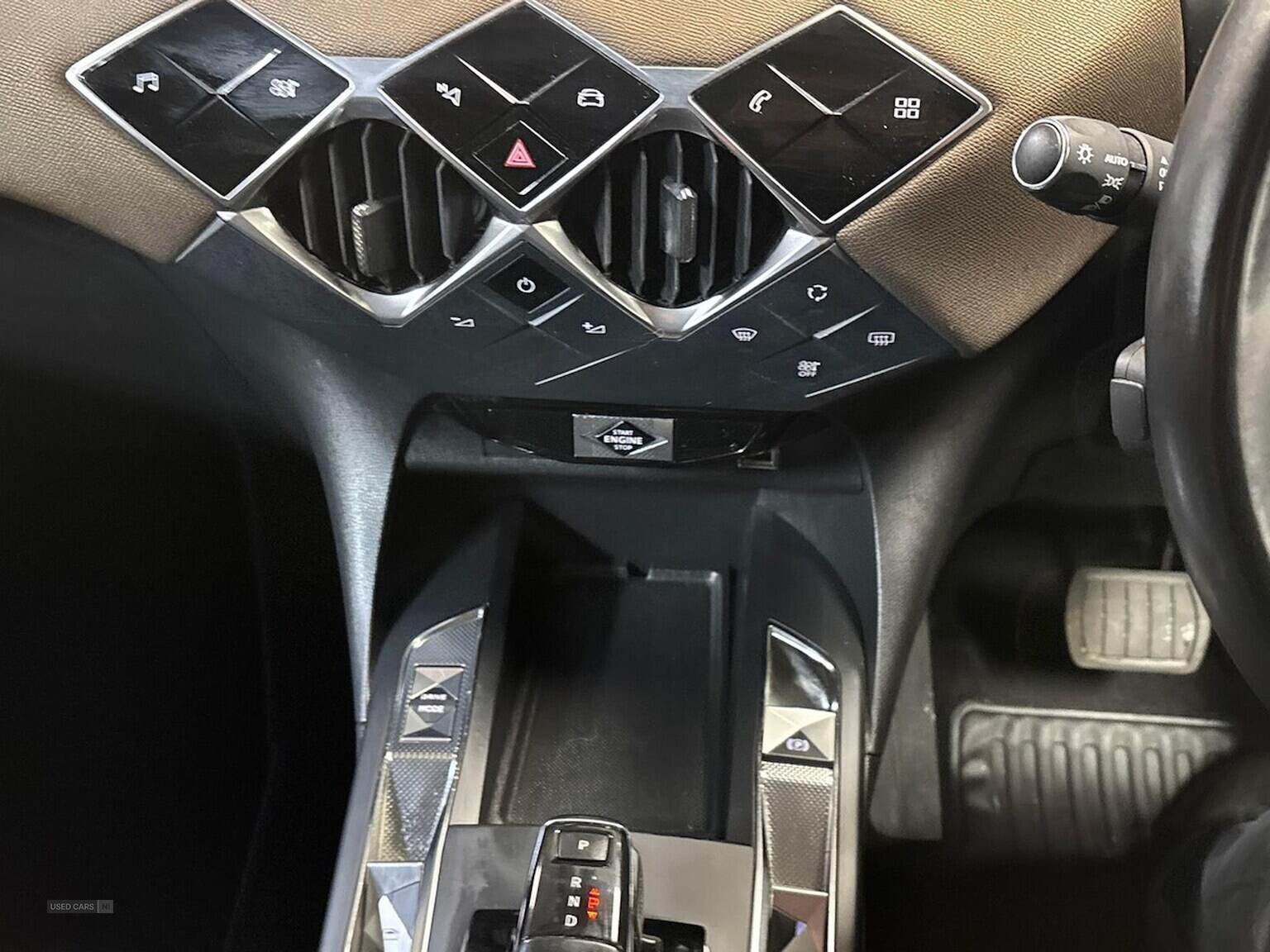 2019 DS DS3 CROSSBACK 1.2 Puretech 155 Prestige 5Dr Eat8