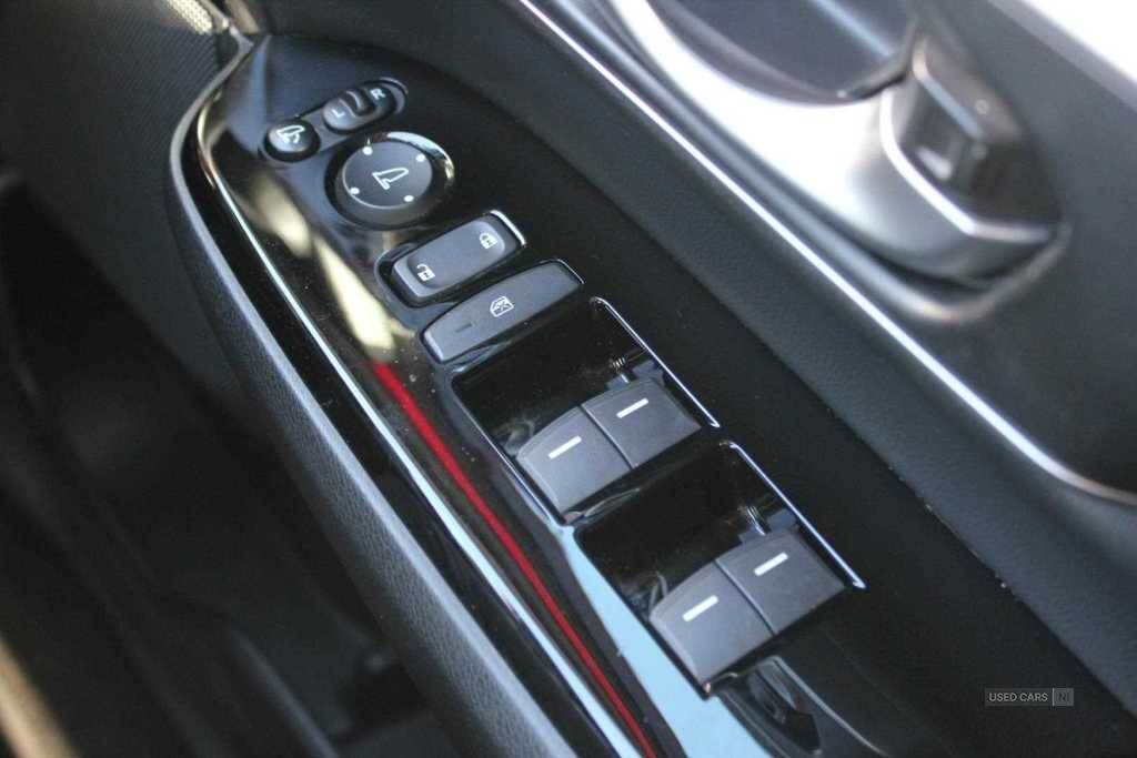 Nov 2019 Honda CR-V 2.0 i-MMD Hybrid SR 2WD 5dr eCVT