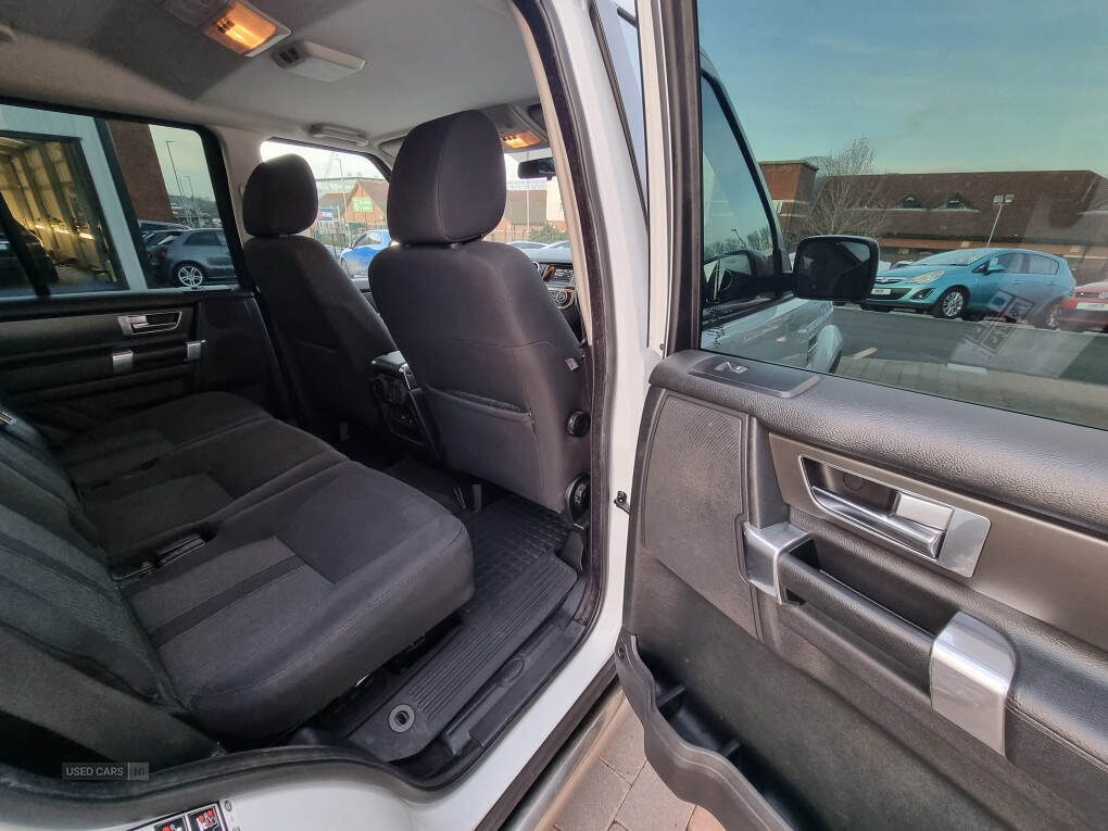 Sep 2012 Land Rover Discovery 3.0 SDV6 255 GS 5dr Auto