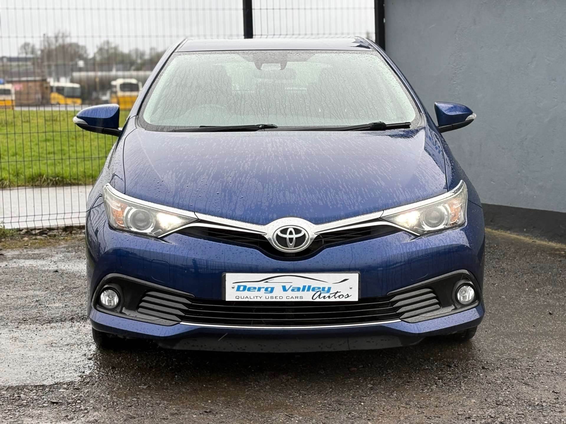 Sep 2016 Toyota Auris 1.6 D-4D Business Edition TSS 5dr