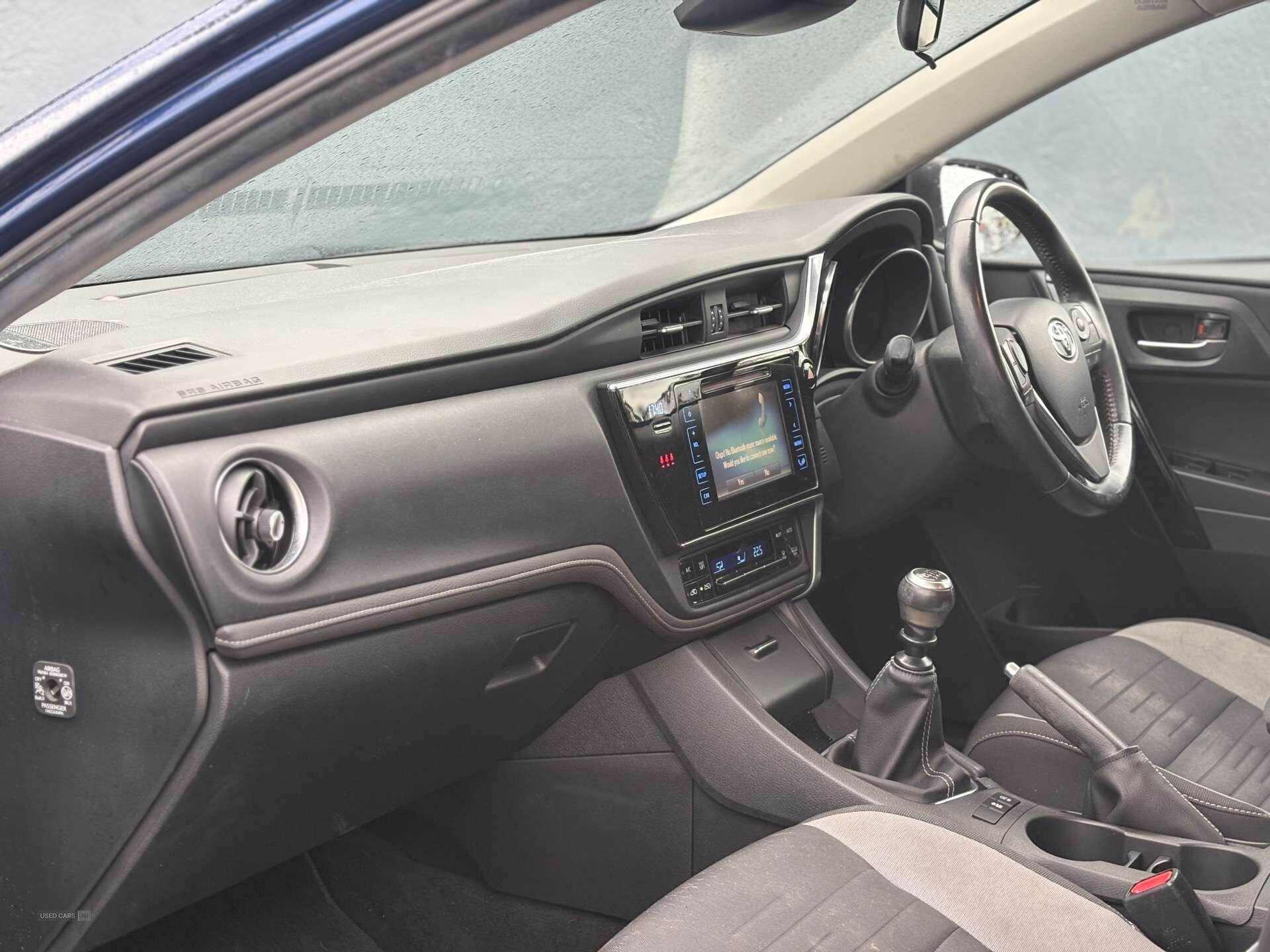 Sep 2016 Toyota Auris 1.6 D-4D Business Edition TSS 5dr