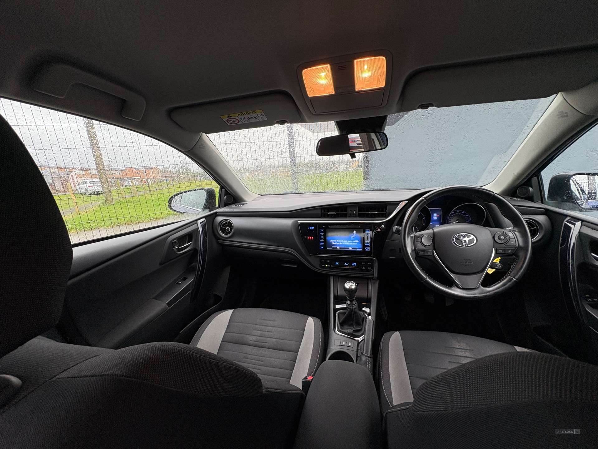 Sep 2016 Toyota Auris 1.6 D-4D Business Edition TSS 5dr
