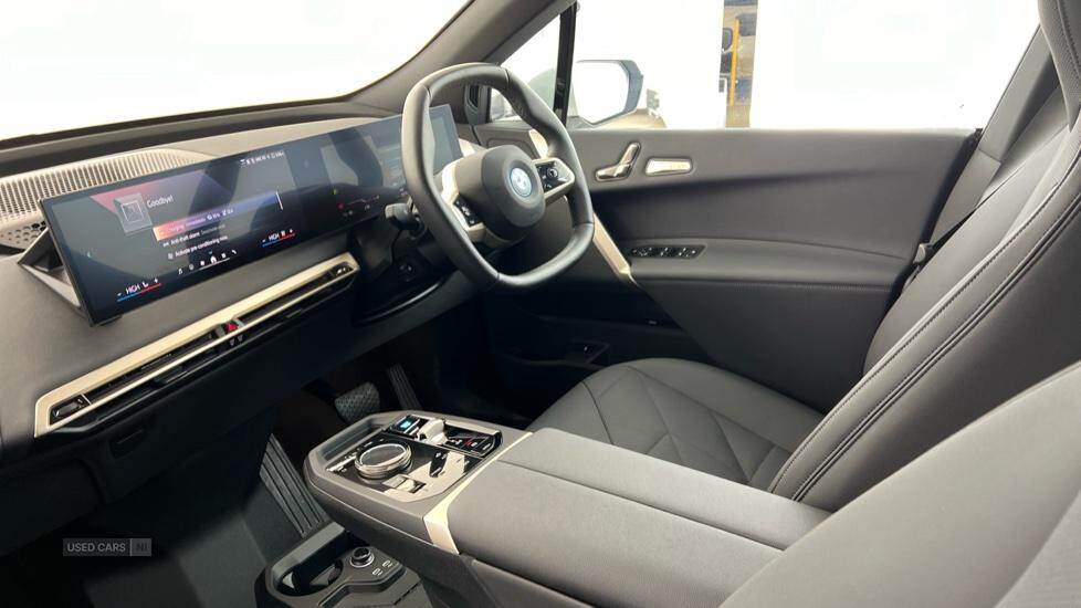 Feb 2024 BMW iX 240kW xDrive40 M Sport 76.6kWh 5dr Auto