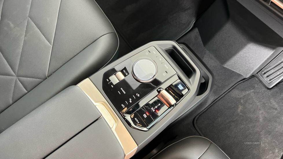 Feb 2024 BMW iX 240kW xDrive40 M Sport 76.6kWh 5dr Auto