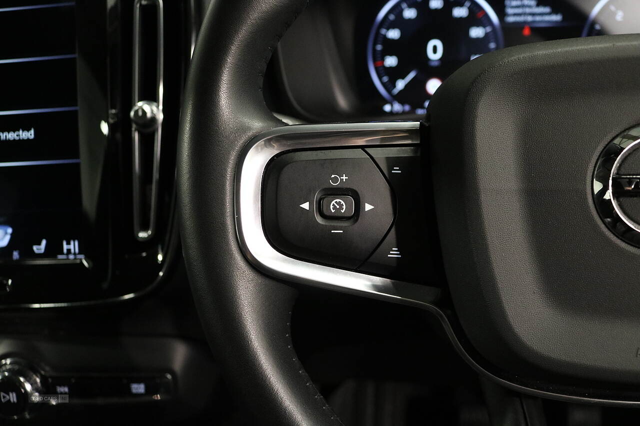 Jul 2020 Volvo XC40 2.0 D3 Momentum 5dr Geartronic