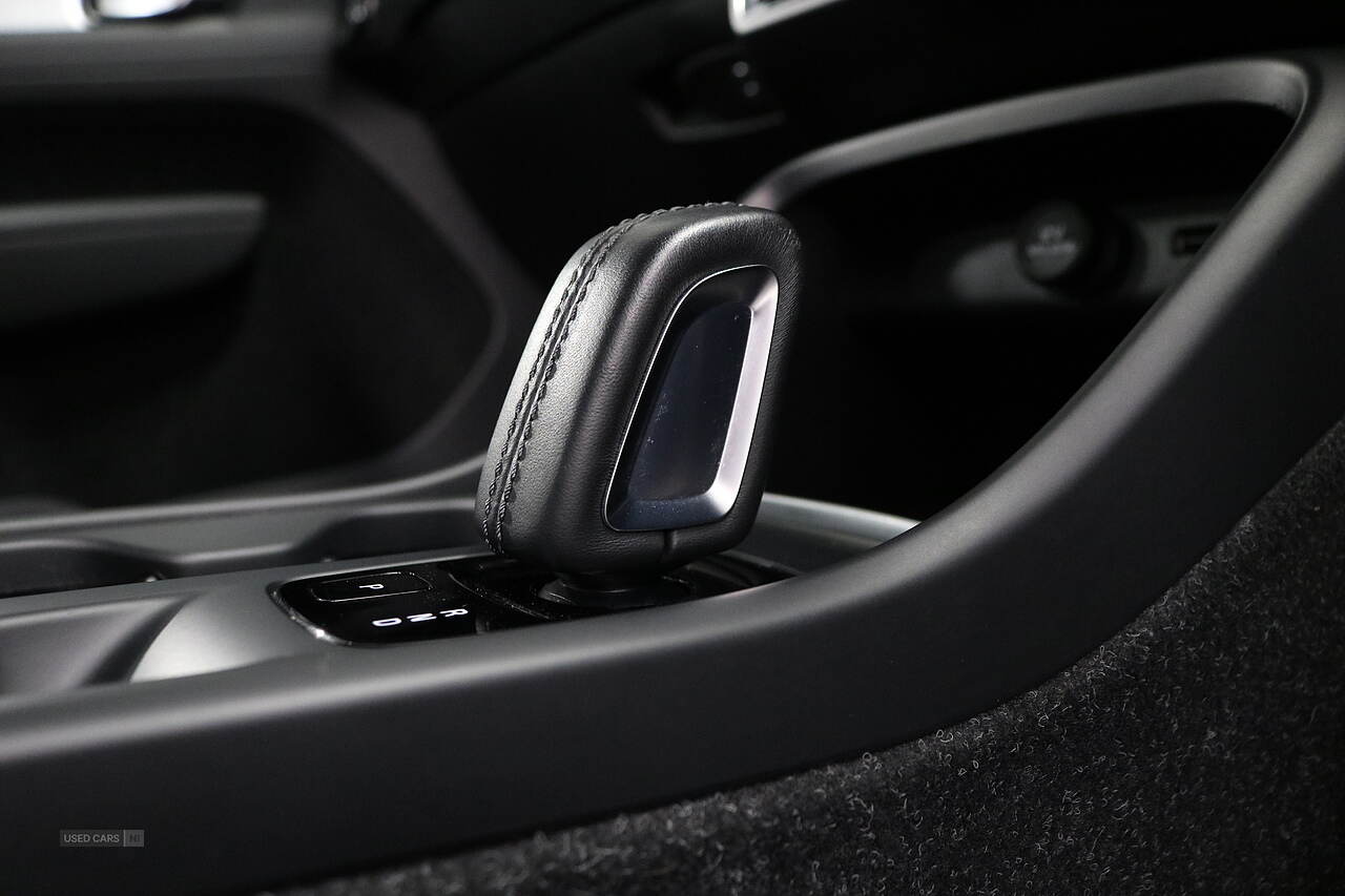 Jul 2020 Volvo XC40 2.0 D3 Momentum 5dr Geartronic
