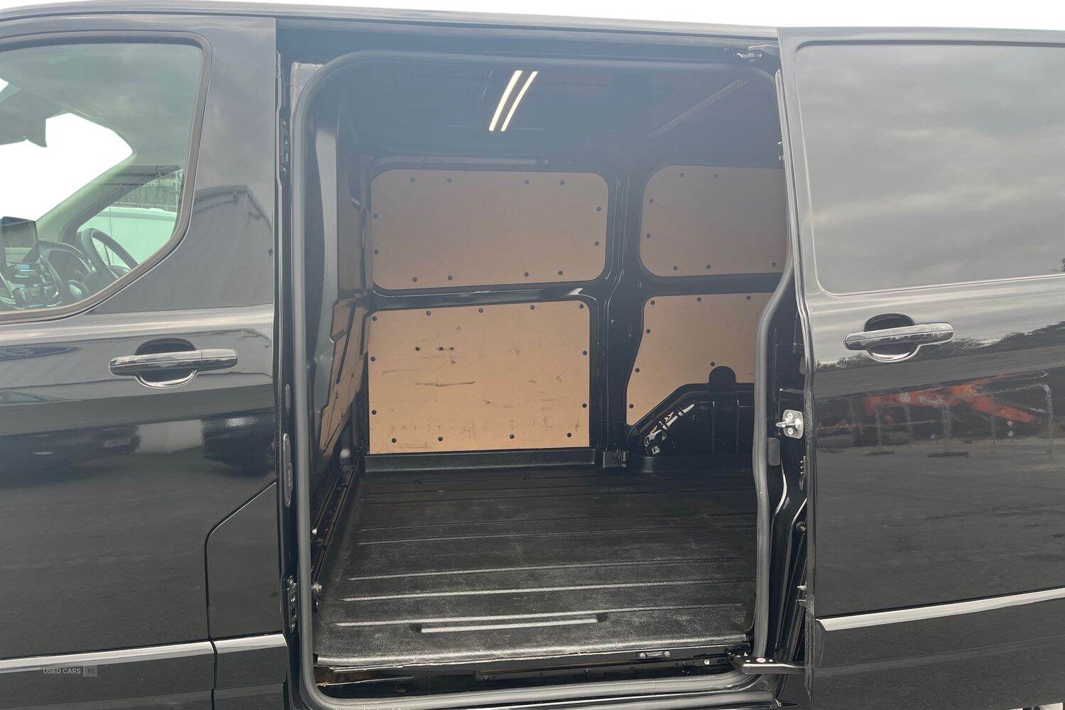 Mar 2023 Ford Transit Custom 2.0 EcoBlue 170ps Low Roof Limited Van Auto