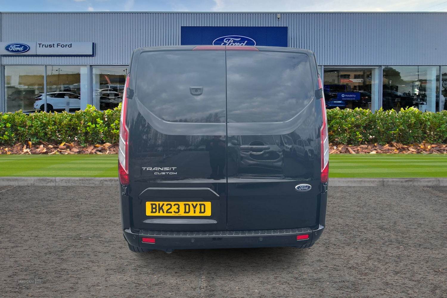 Mar 2023 Ford Transit Custom 2.0 EcoBlue 170ps Low Roof Limited Van Auto