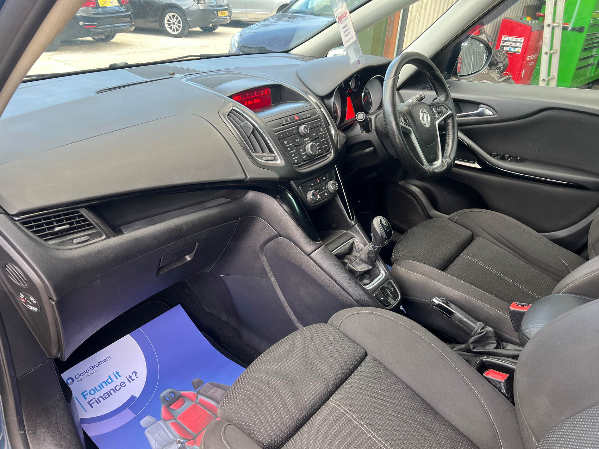 May 2015 Vauxhall Zafira 2.0 CDTi SRi 5dr