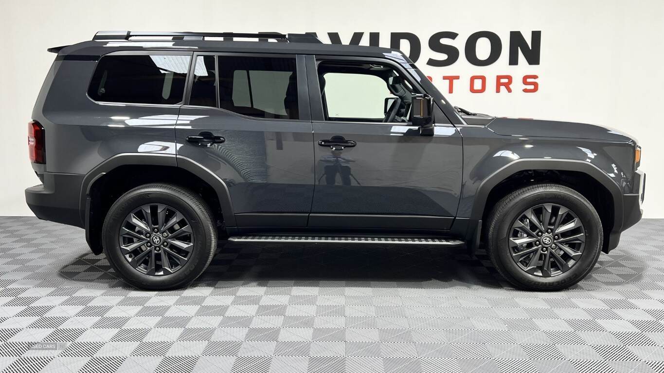 Mar 2025 Toyota Land Cruiser 2.8 D-4D 204 Invincible 5dr Auto 7 Seats