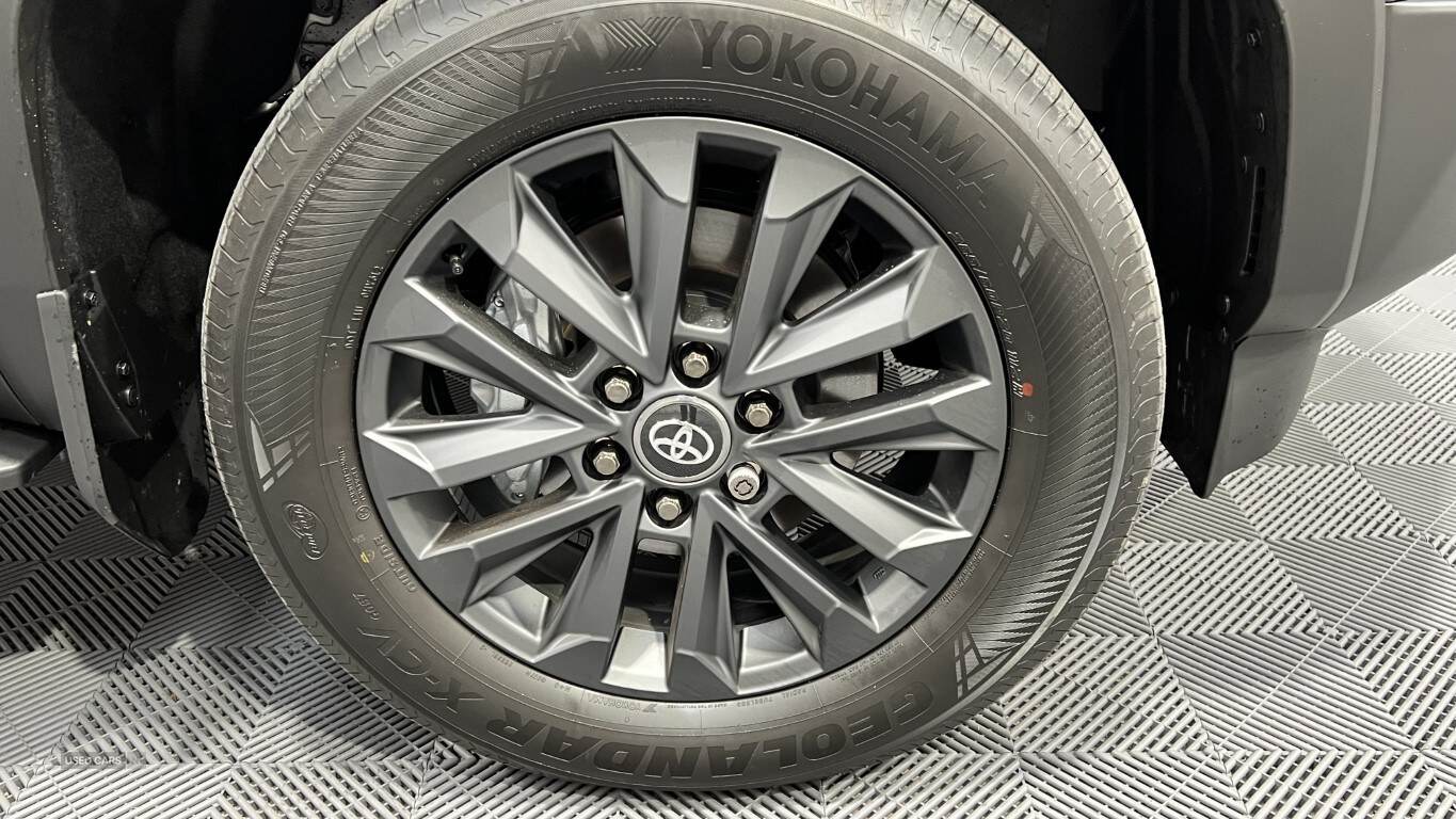 Mar 2025 Toyota Land Cruiser 2.8 D-4D 204 Invincible 5dr Auto 7 Seats