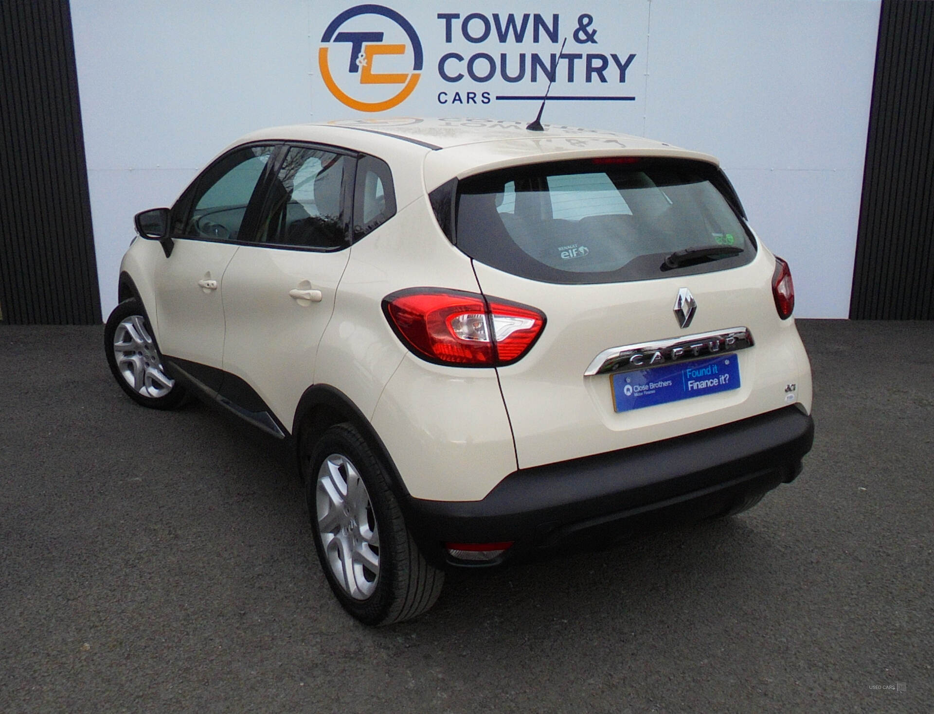 Renault Captur DIESEL HATCHBACK in Antrim