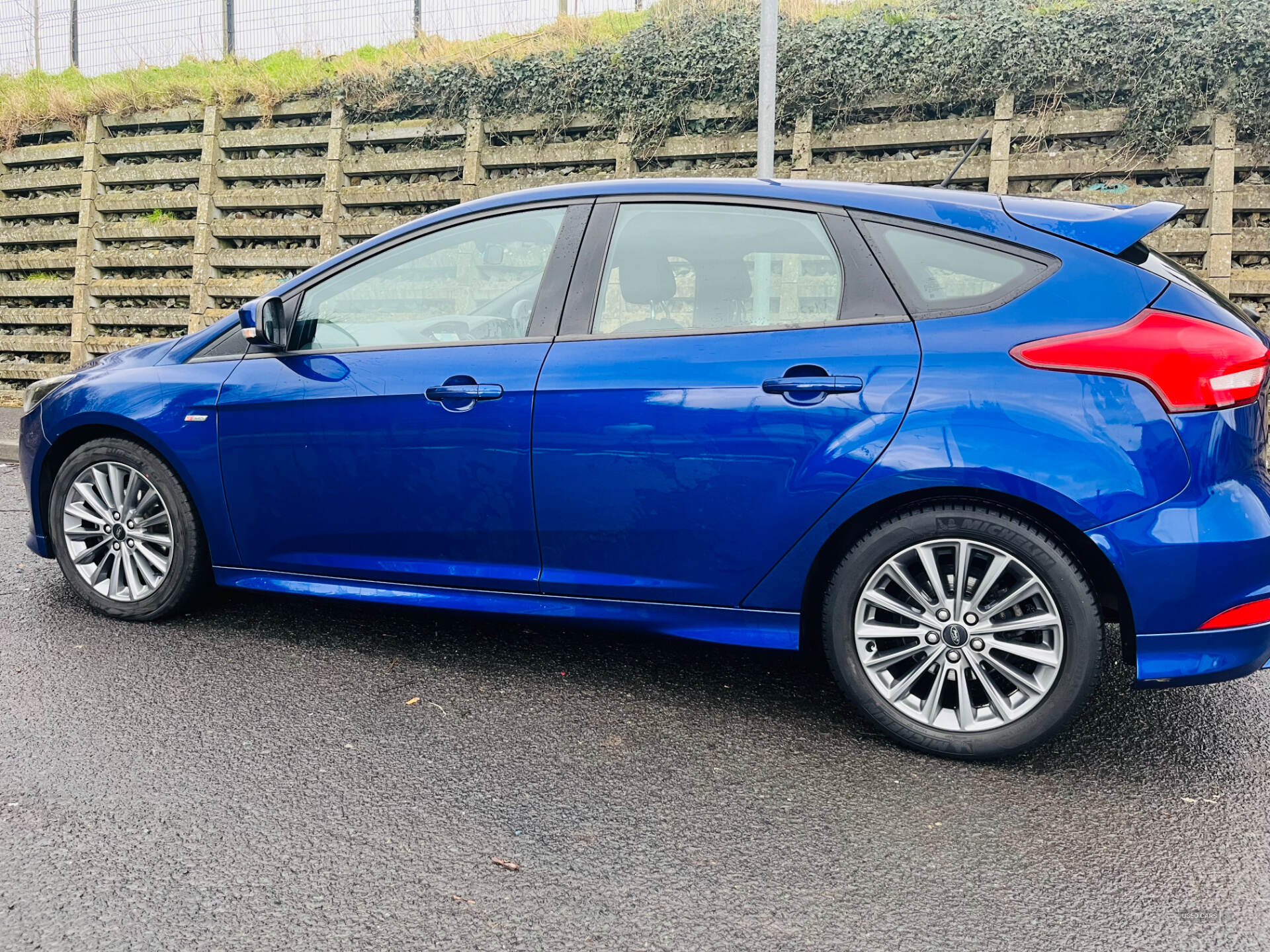Apr 2018 Ford Focus 1.0 EcoBoost 140 ST-Line Navigation 5dr