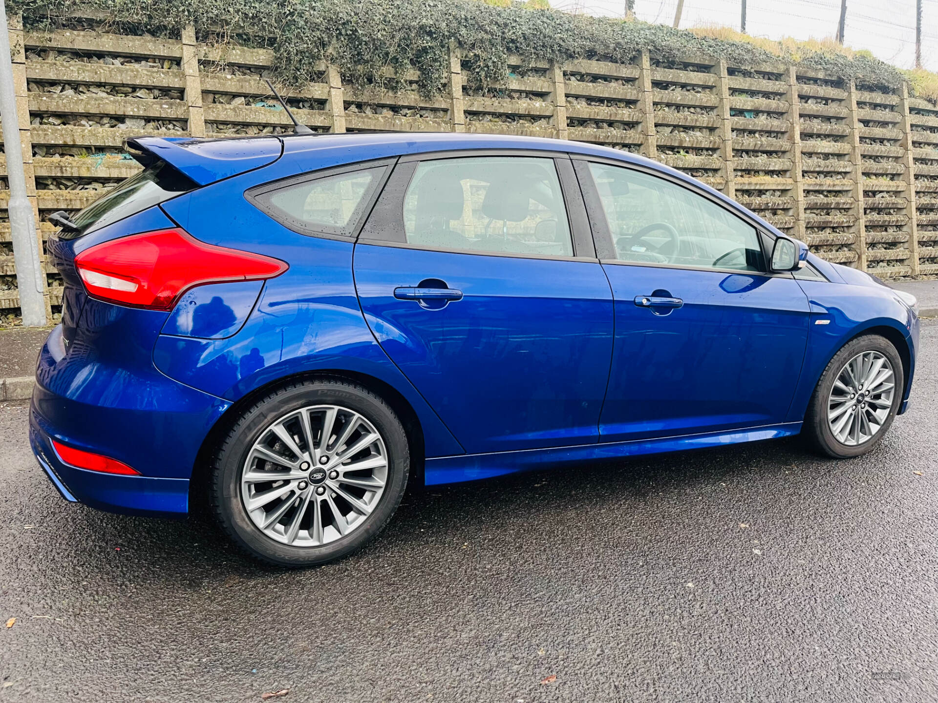 Apr 2018 Ford Focus 1.0 EcoBoost 140 ST-Line Navigation 5dr