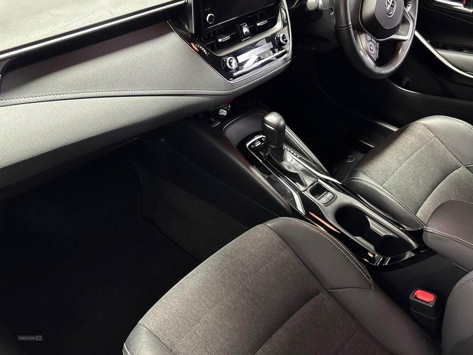 Jan 2023 Toyota Corolla 1.8 Vvt-I Hybrid Design 5Dr Cvt