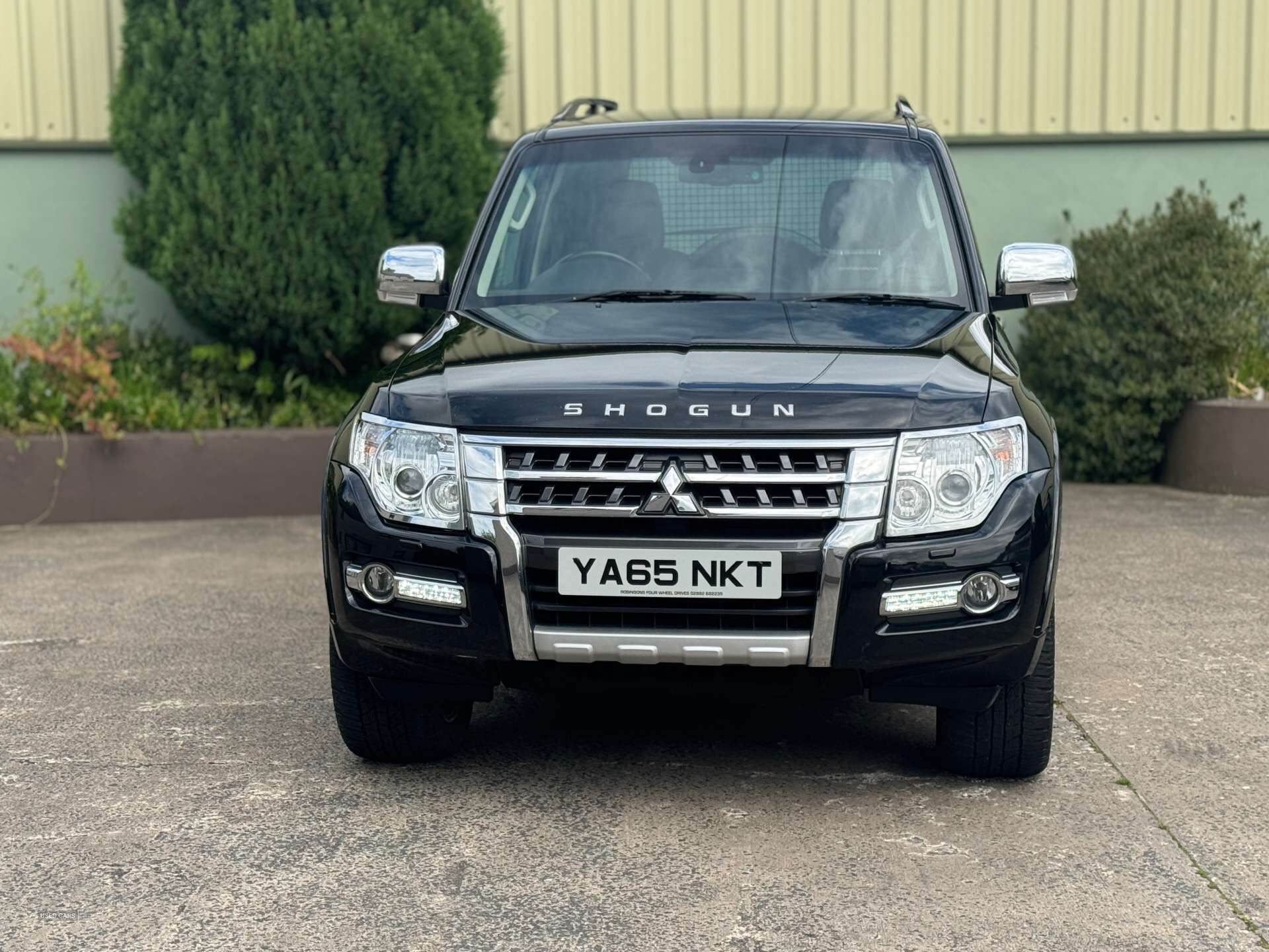 Dec 2015 Mitsubishi Shogun 3.2 DI-DC 187 Barbarian Van Auto