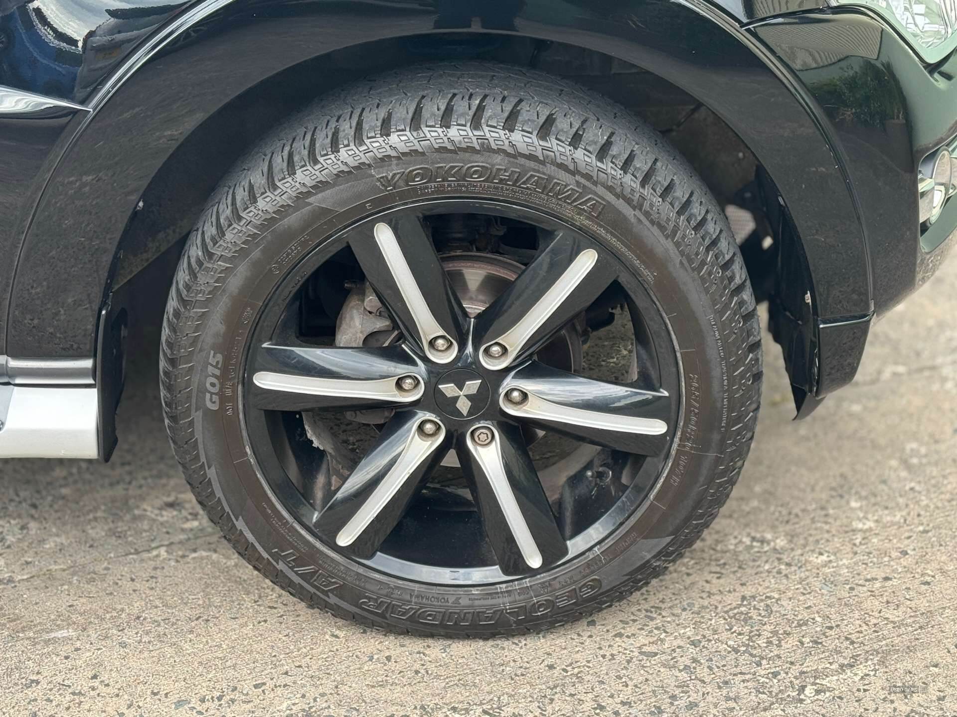Dec 2015 Mitsubishi Shogun 3.2 DI-DC 187 Barbarian Van Auto