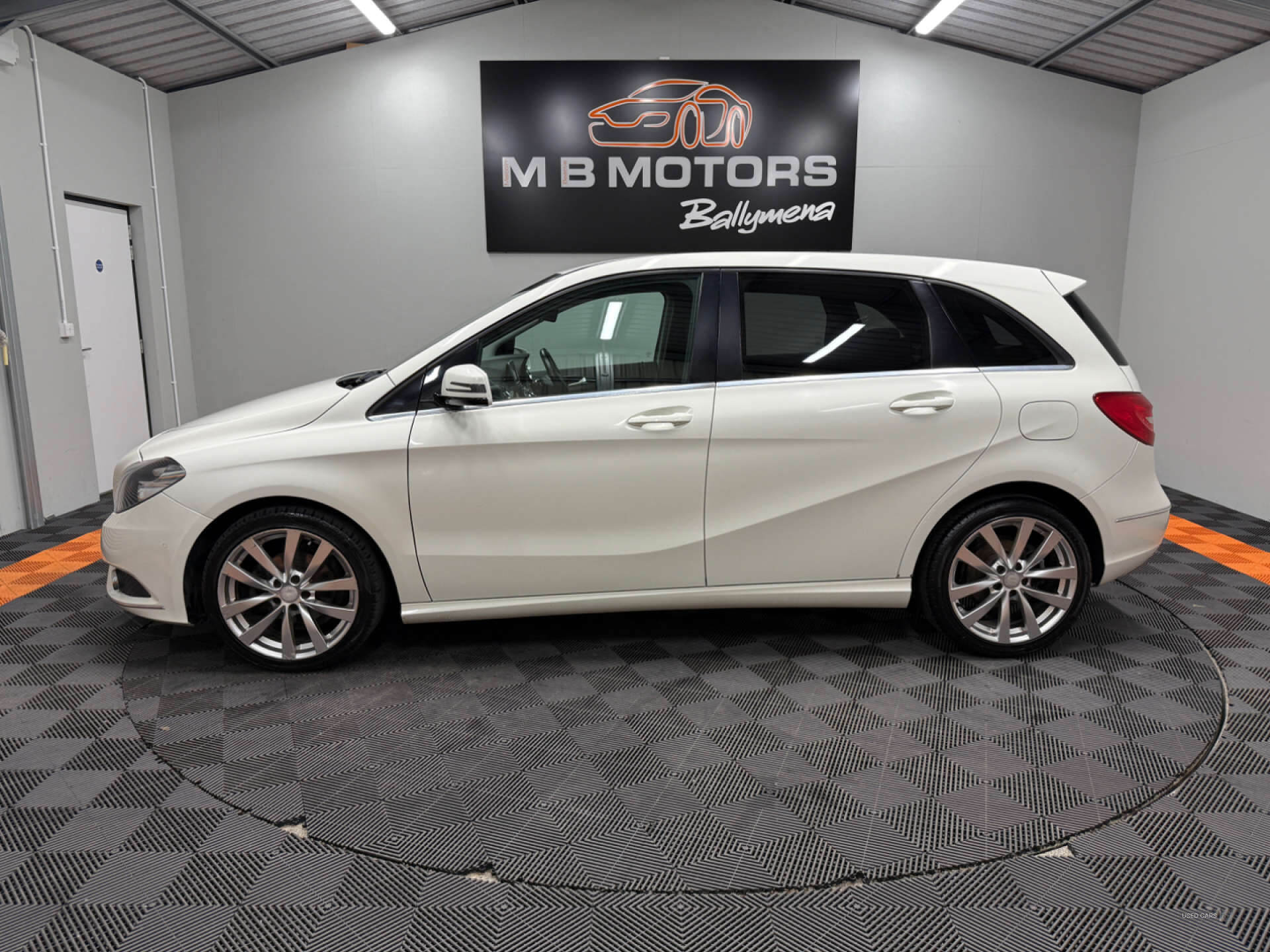Jan 2013 Mercedes-Benz B-Class B180 CDI BlueEFFICIENCY SE 5dr